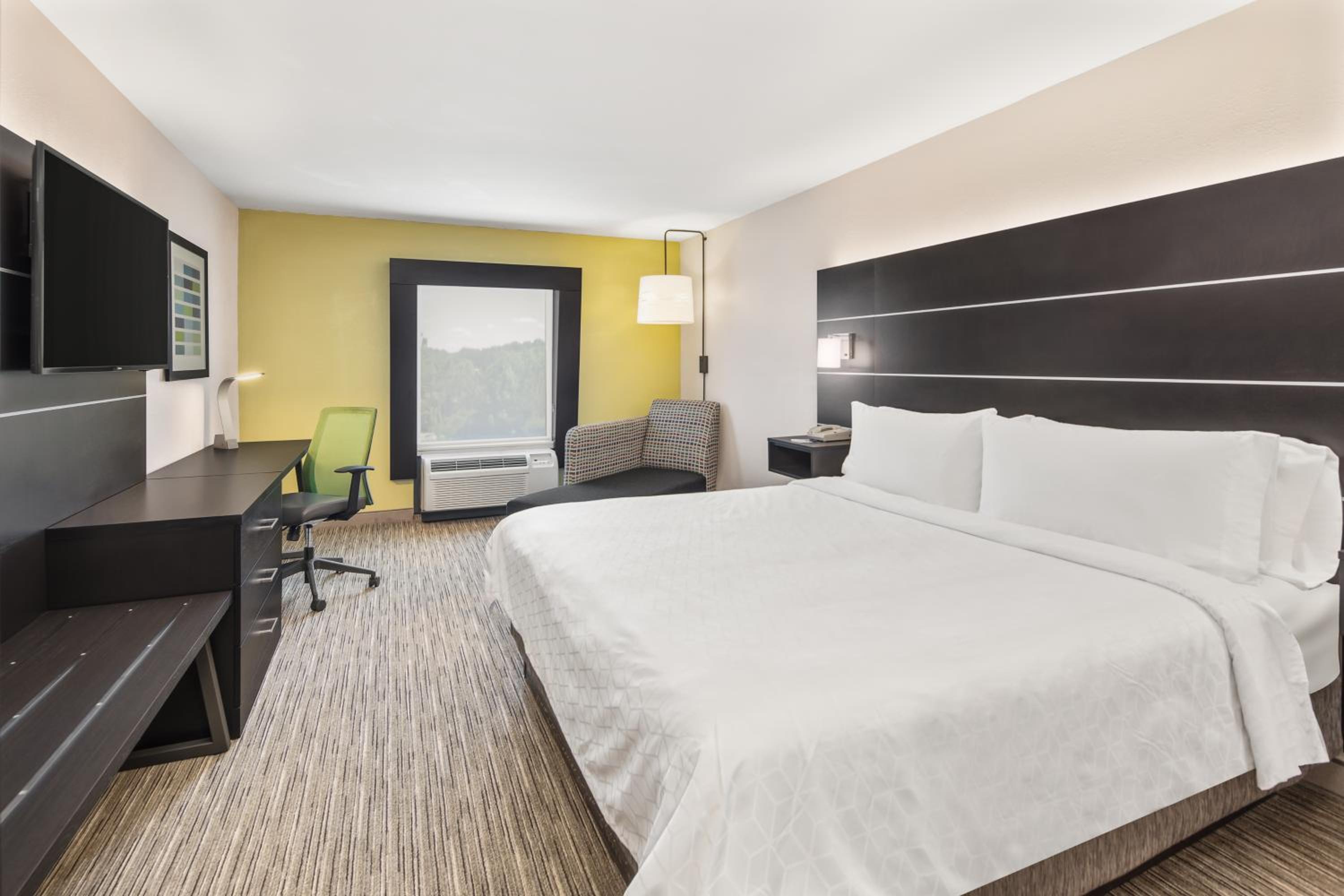 Standard King Room - Photo 1