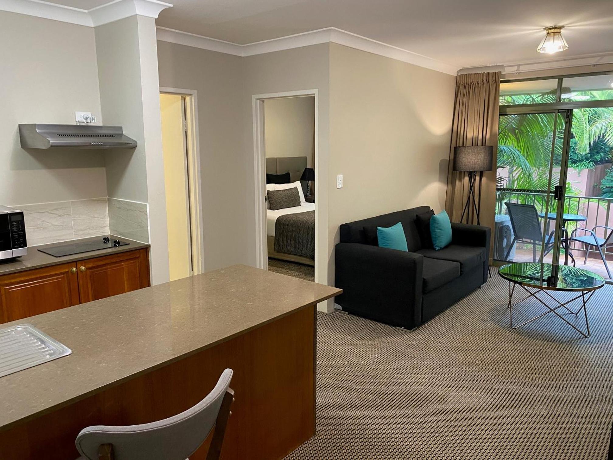 One-Bedroom Apartment - Photo 2