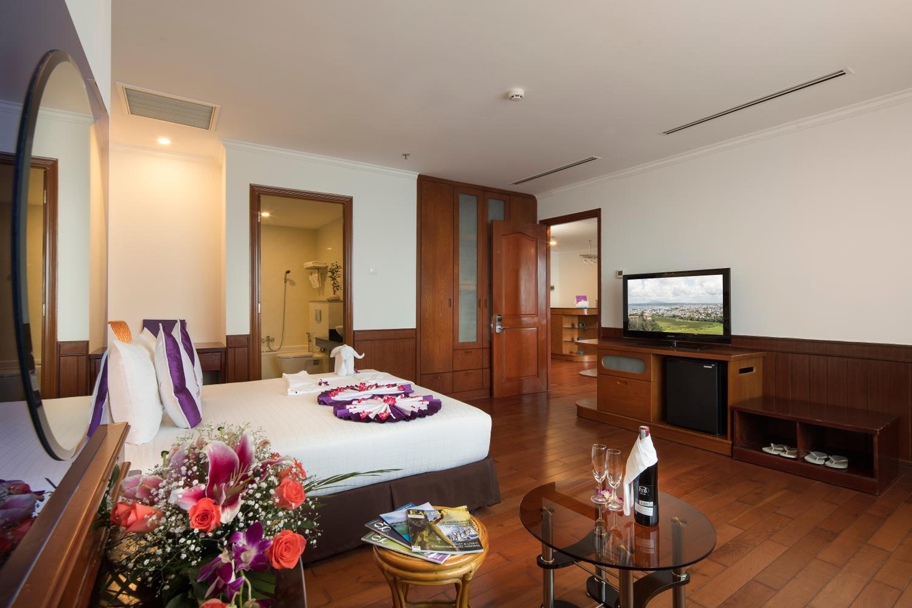 Junior Suite with Ocean View - Photo 17