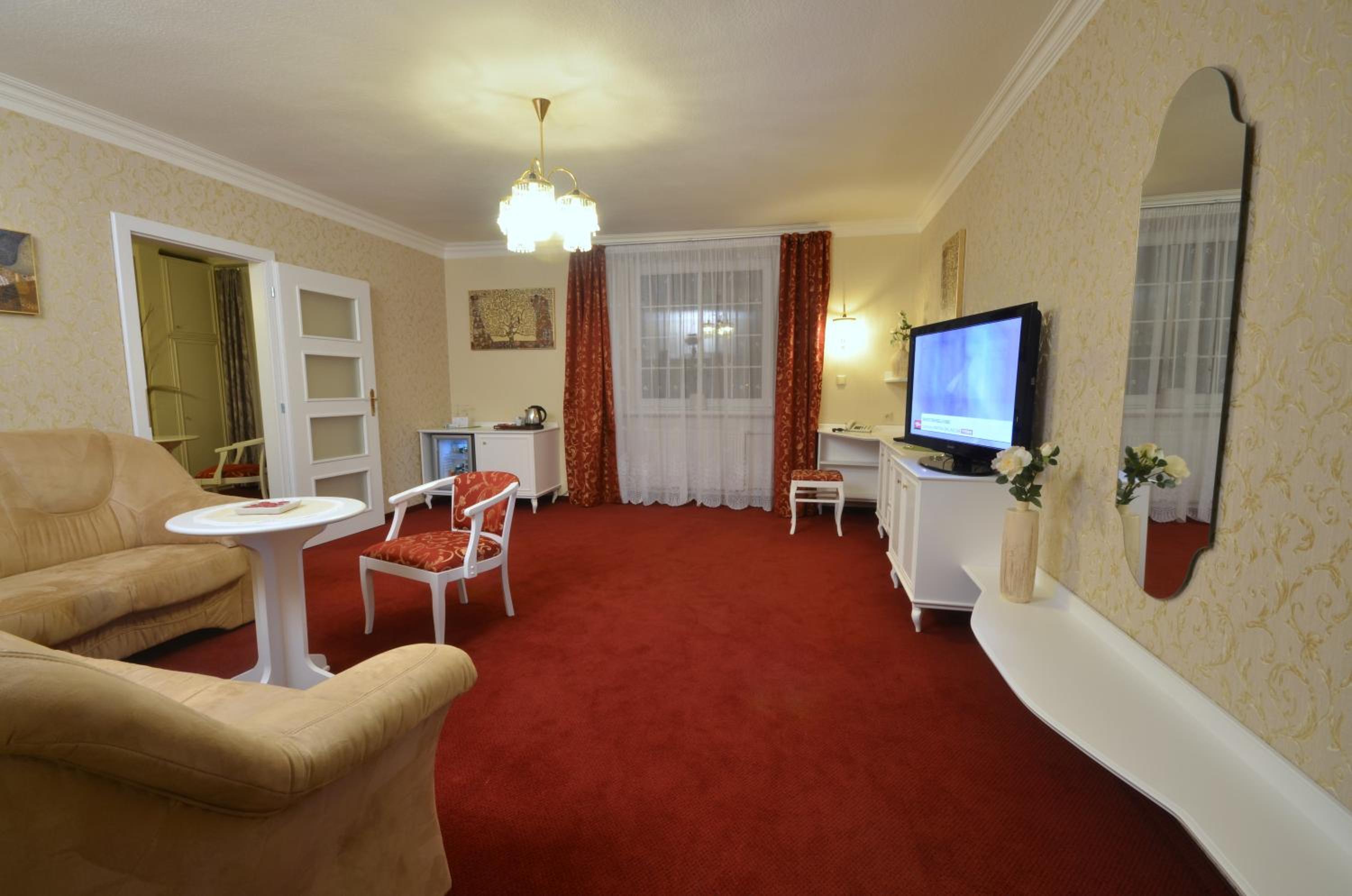 One-Bedroom Suite photo 2