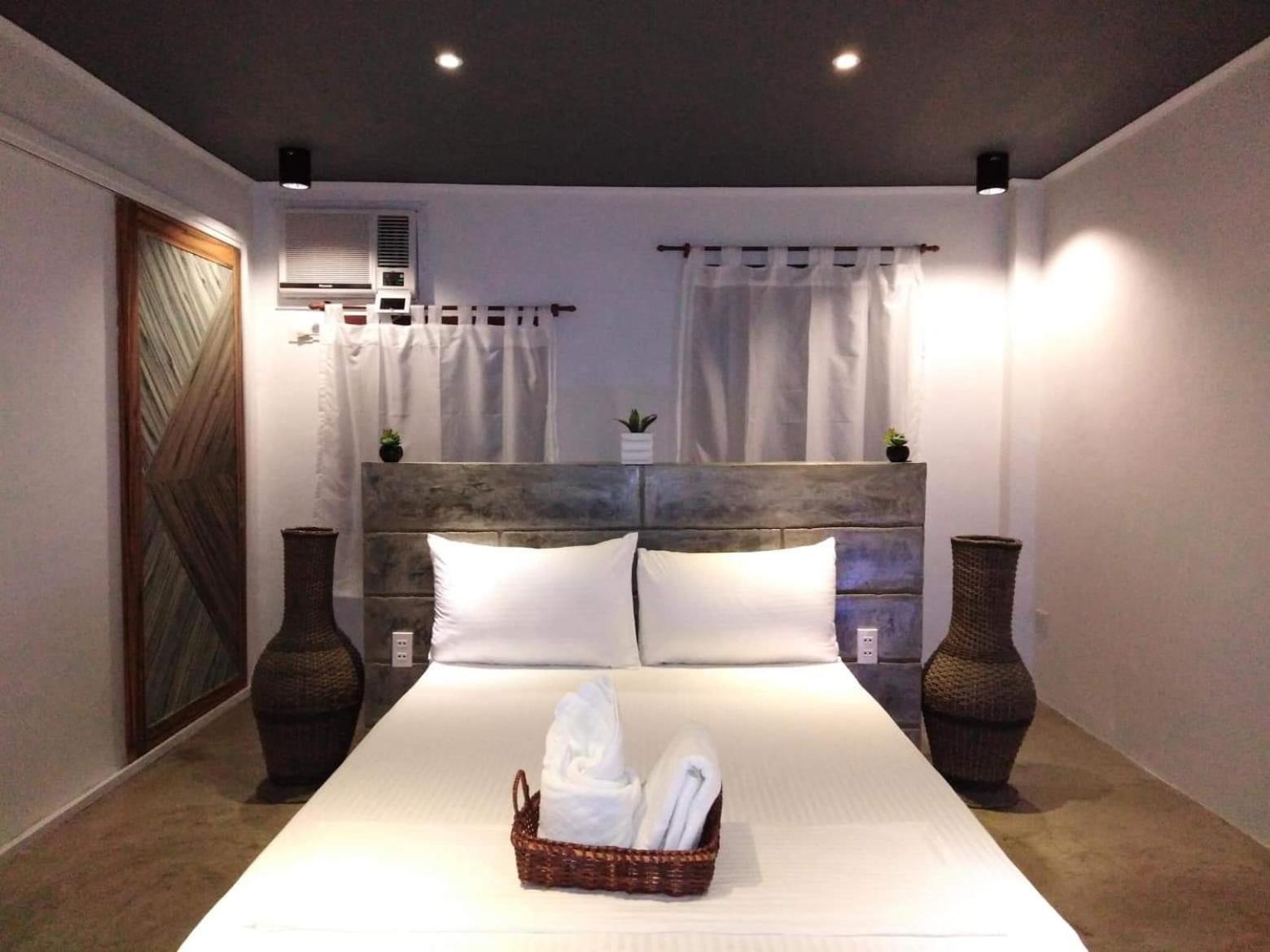 Single Room - Photo 1