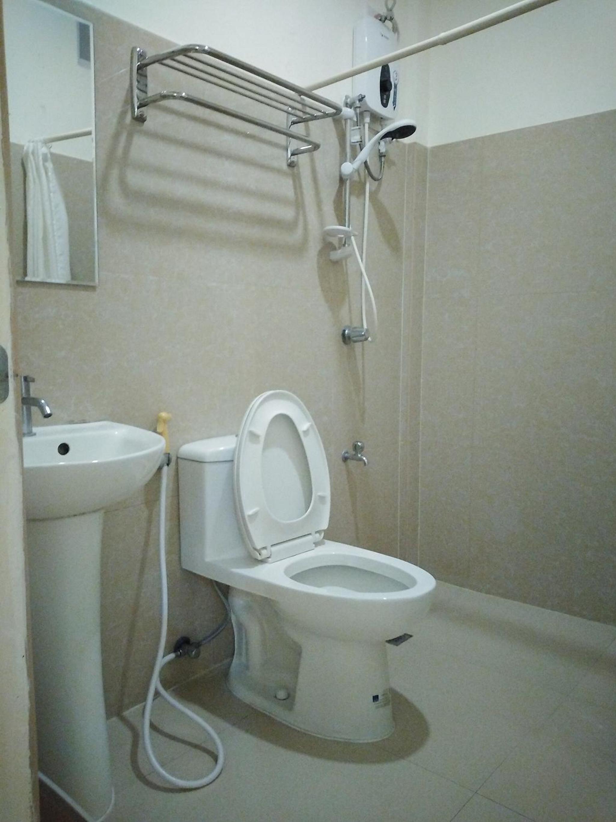 Standard Twin Room - Photo 3