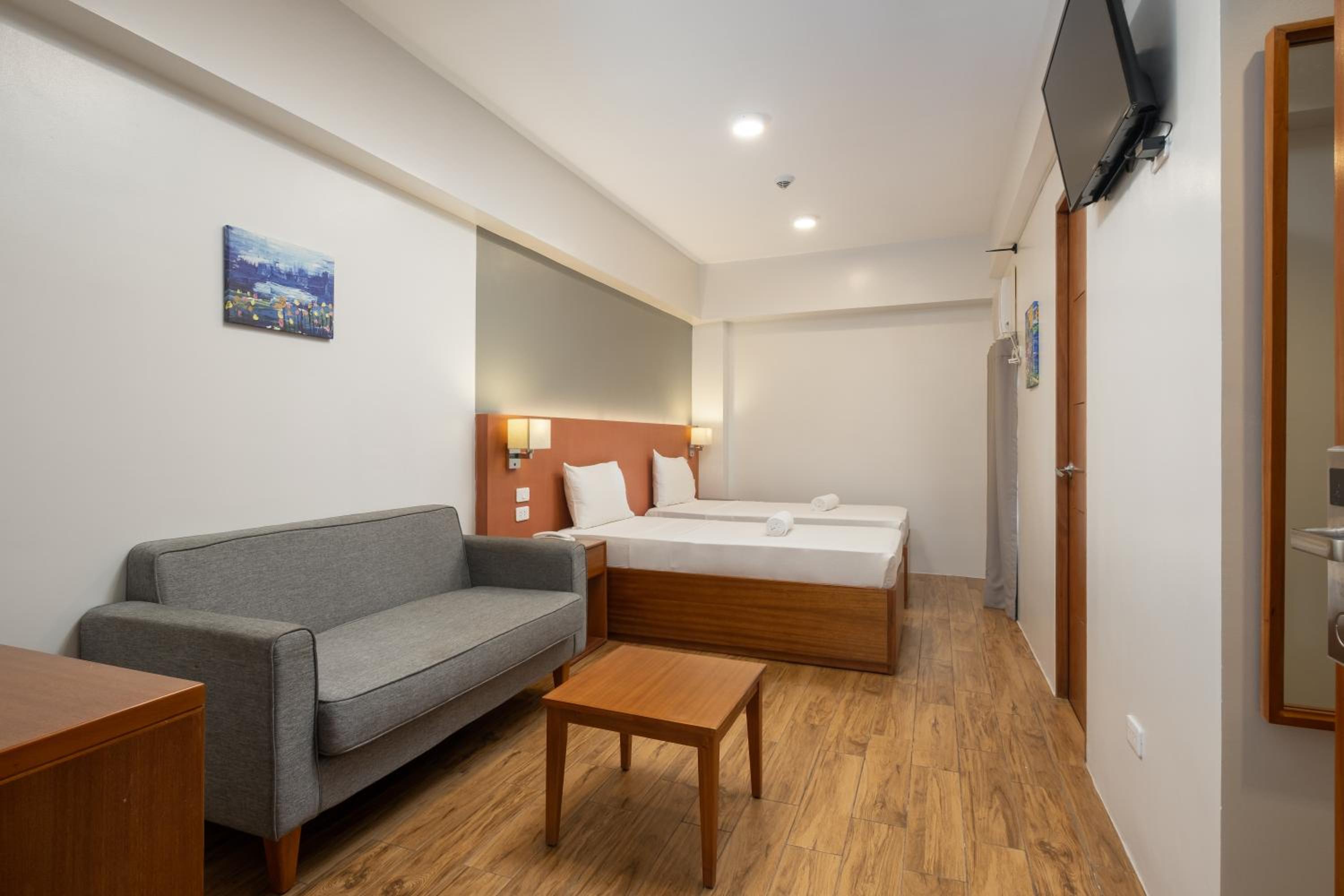 Deluxe Twin Room