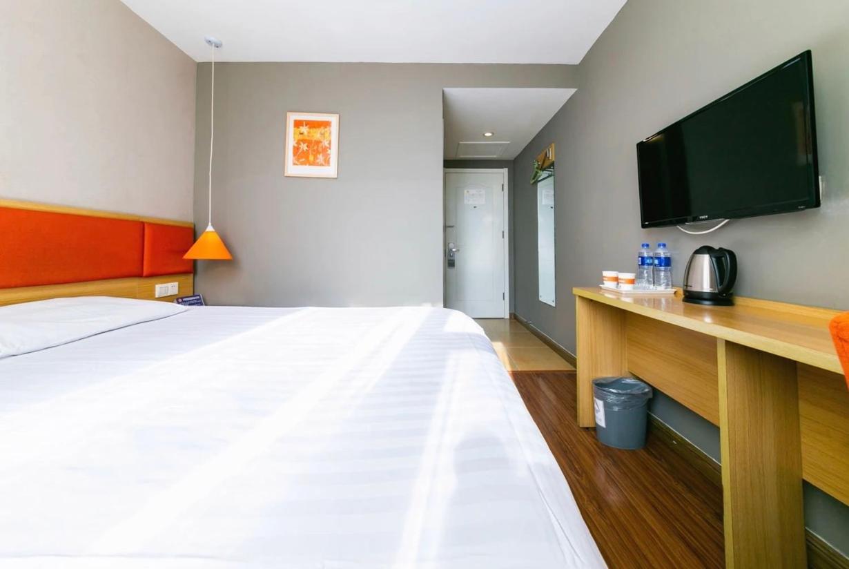 Mainland Chinese Citizens - Business Queen Room
