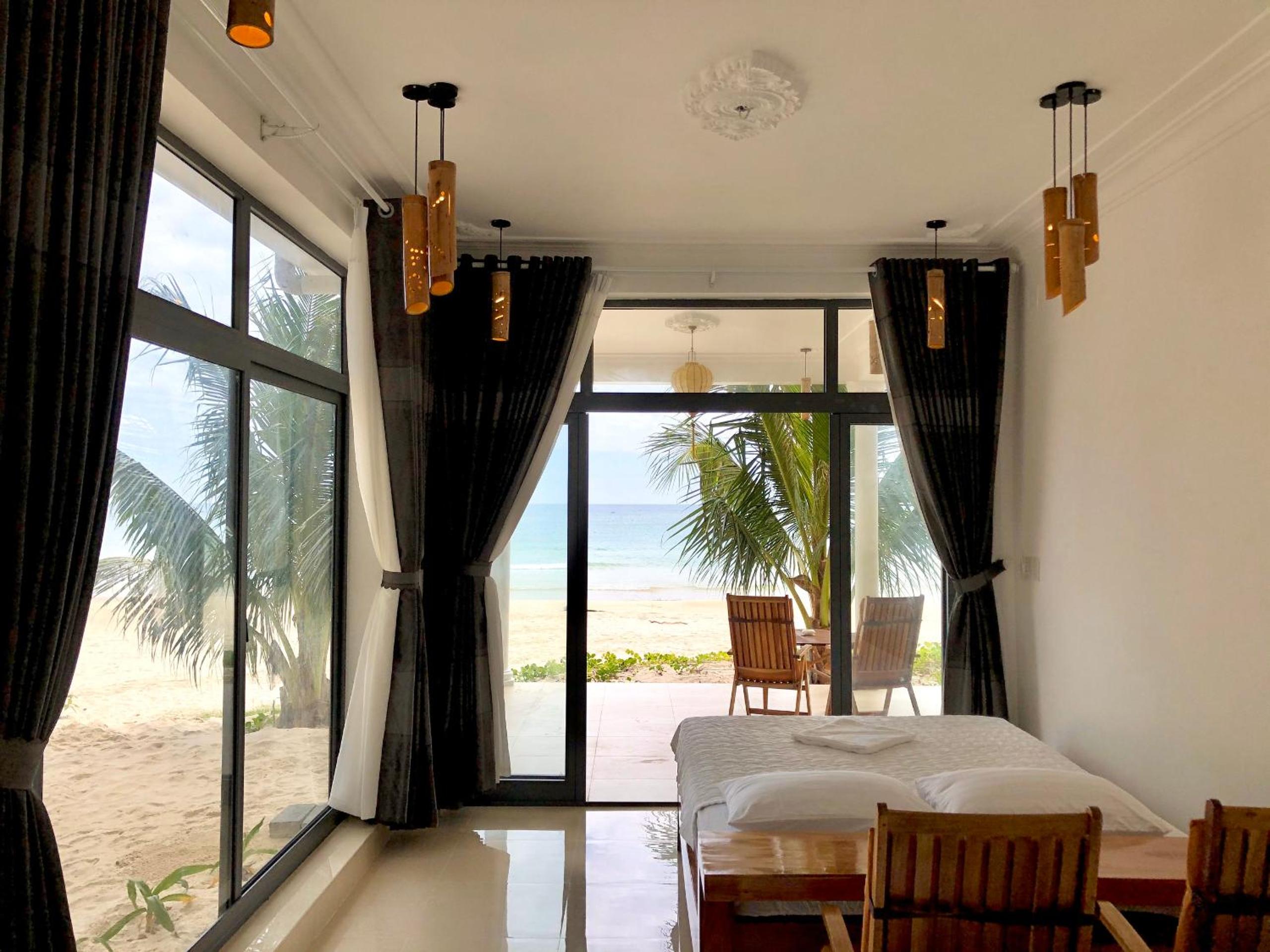 Quadruple Room with Sea View