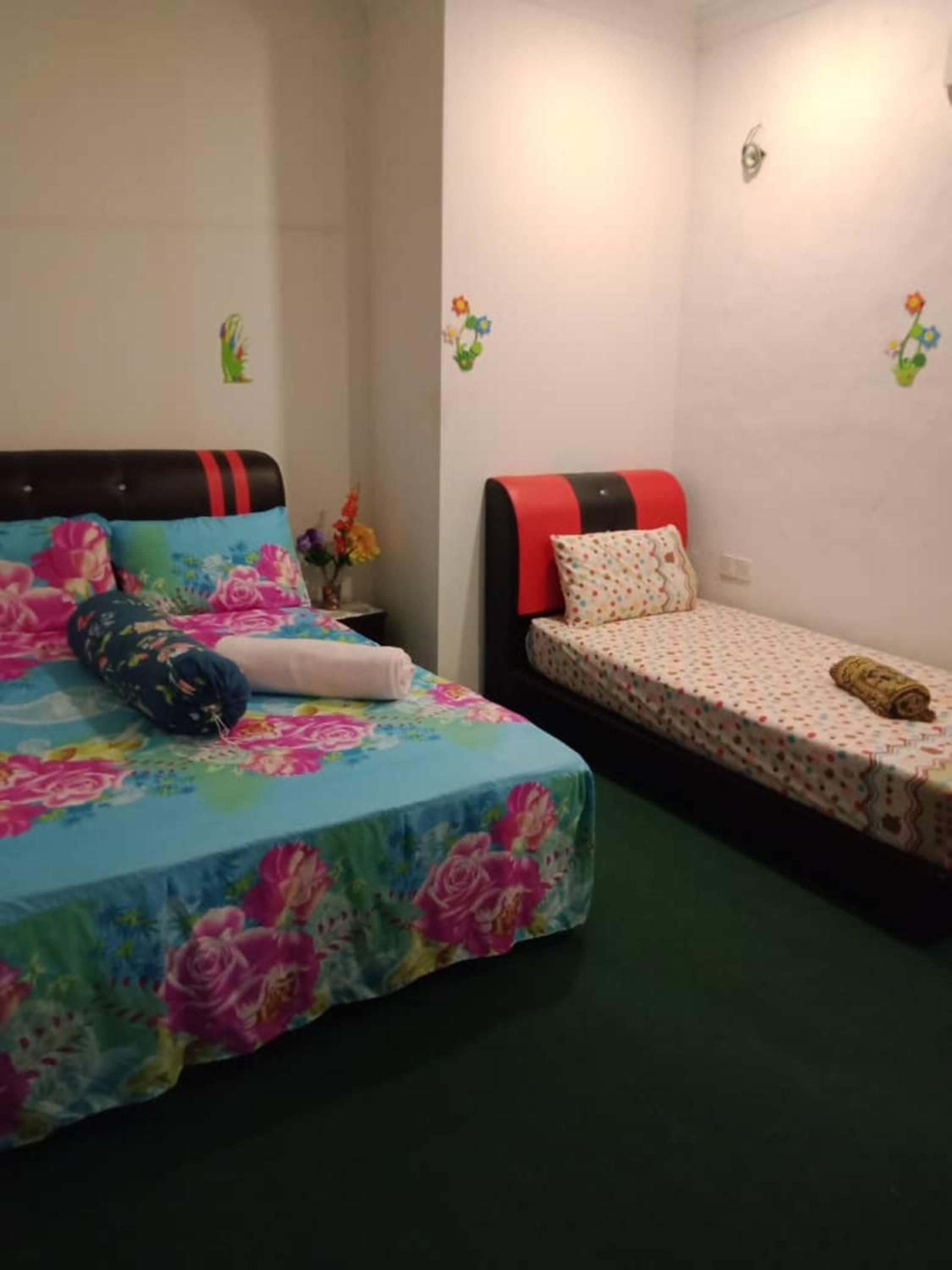 Triple Room with Shared Bathroom