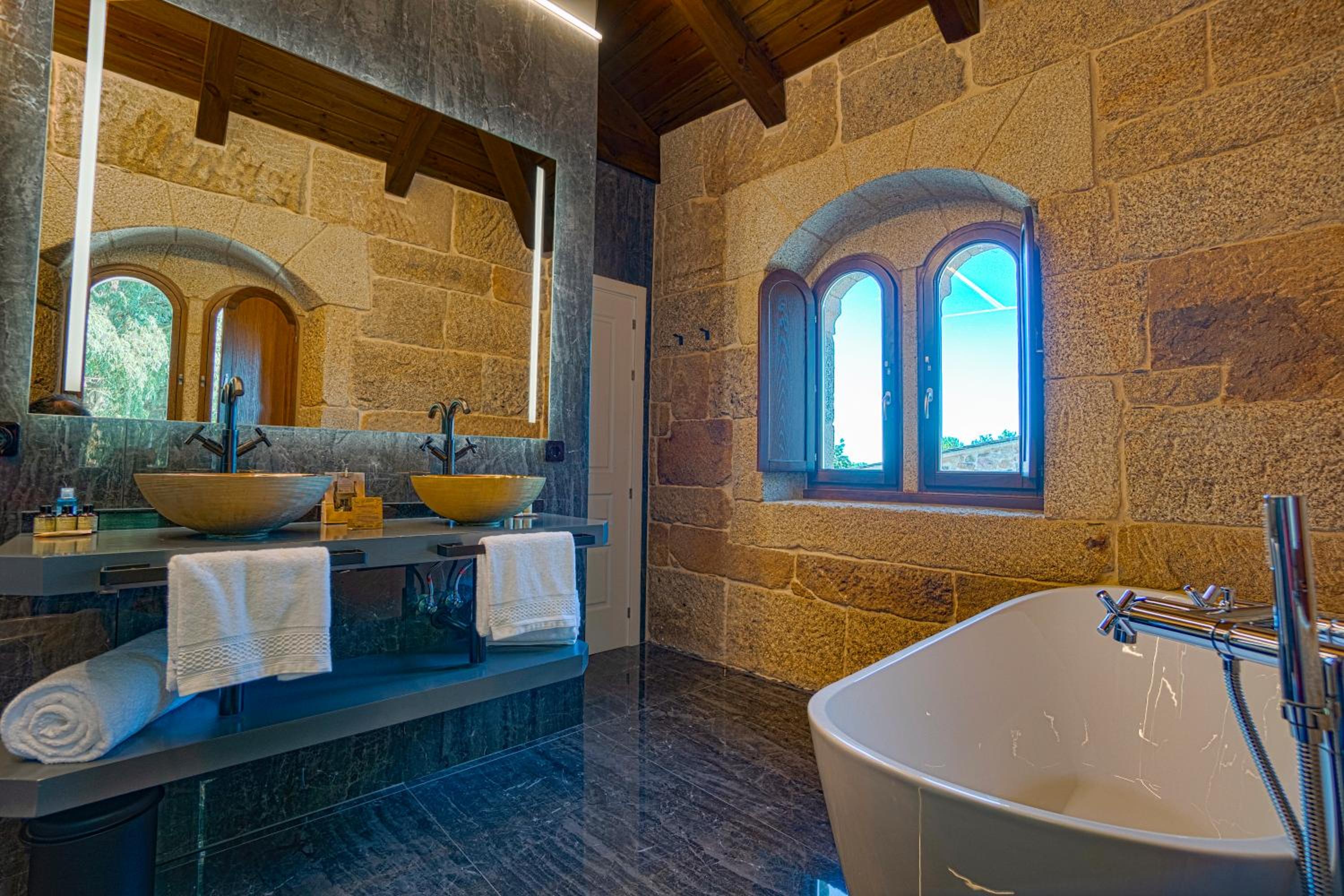 Deluxe Triple Room - Photo 4