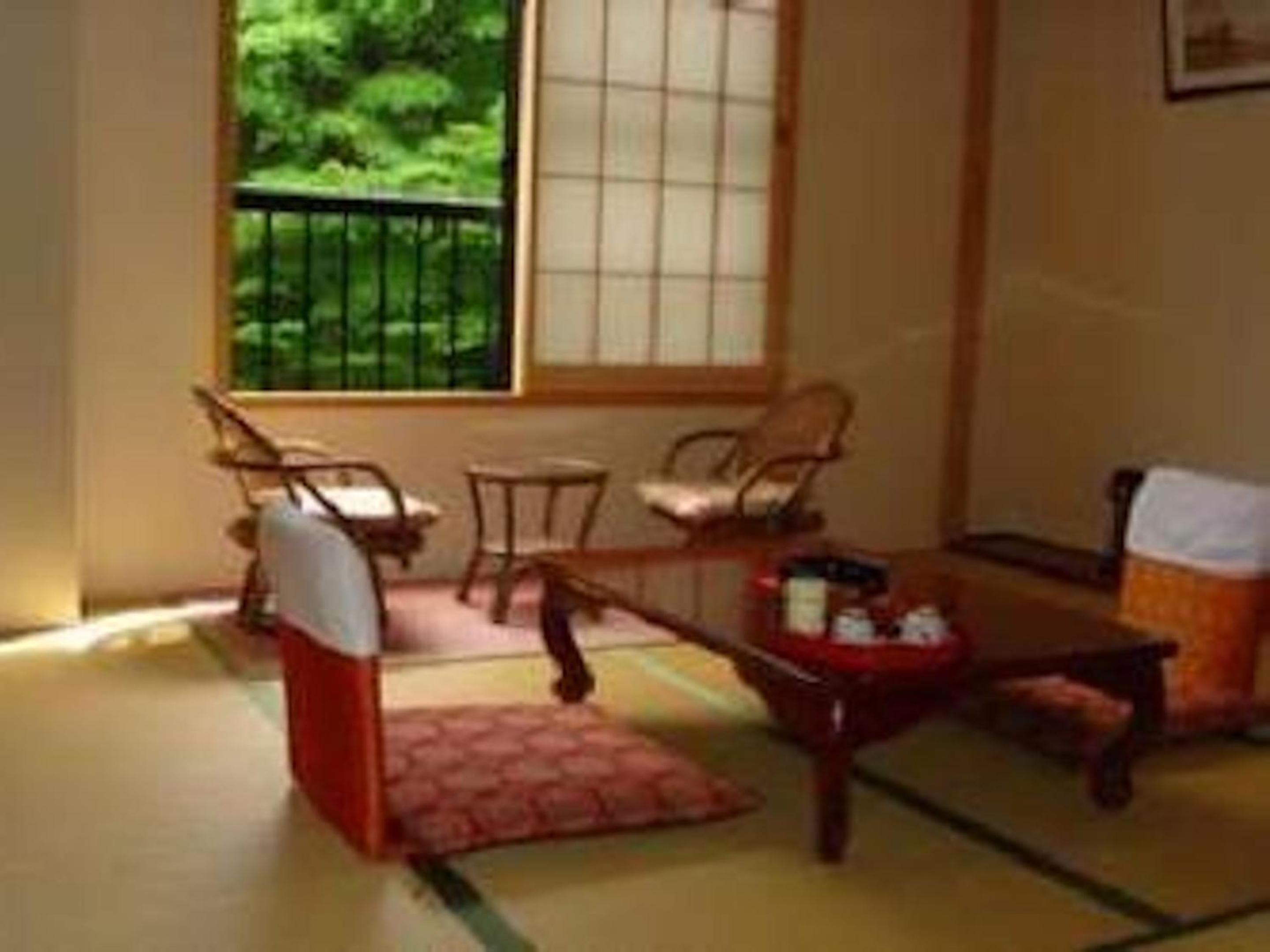 Japanese-Style Room with Open-Air Bath "Enoki"