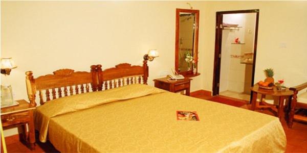 Deluxe Double Room with Side Sea View photo 1