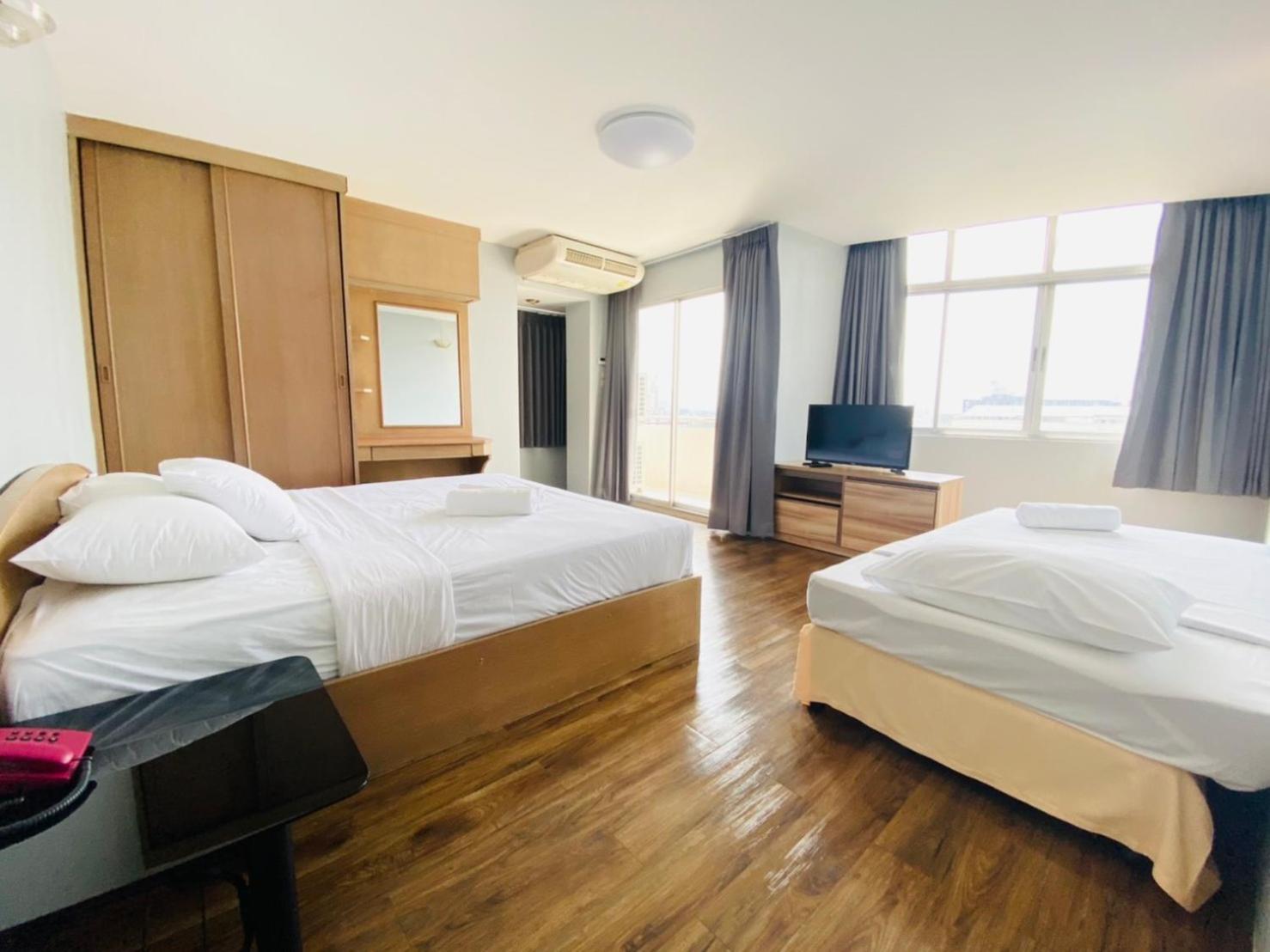 Deluxe Triple Room photo 2