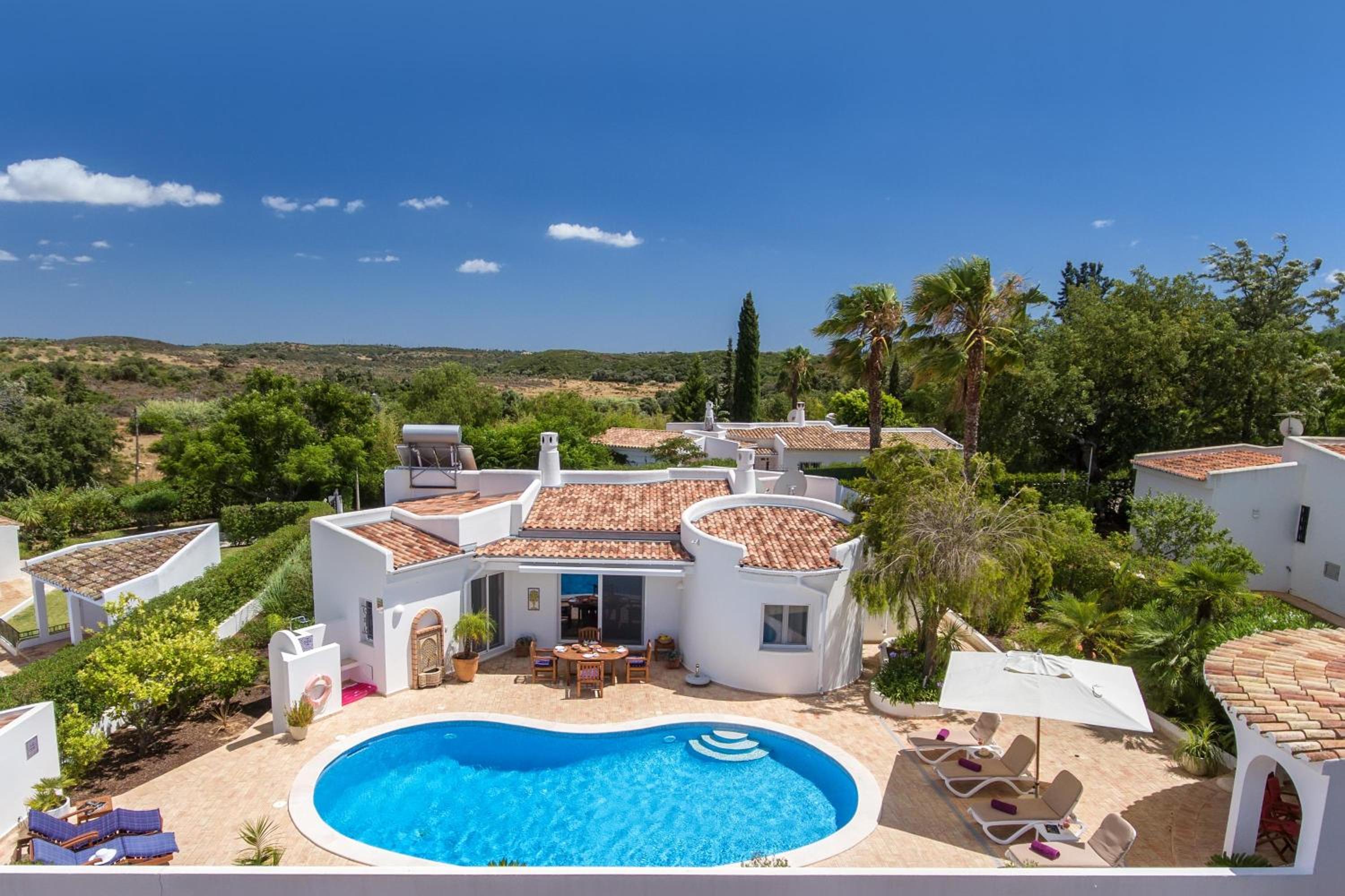 Villa with Garden View - Photo 16