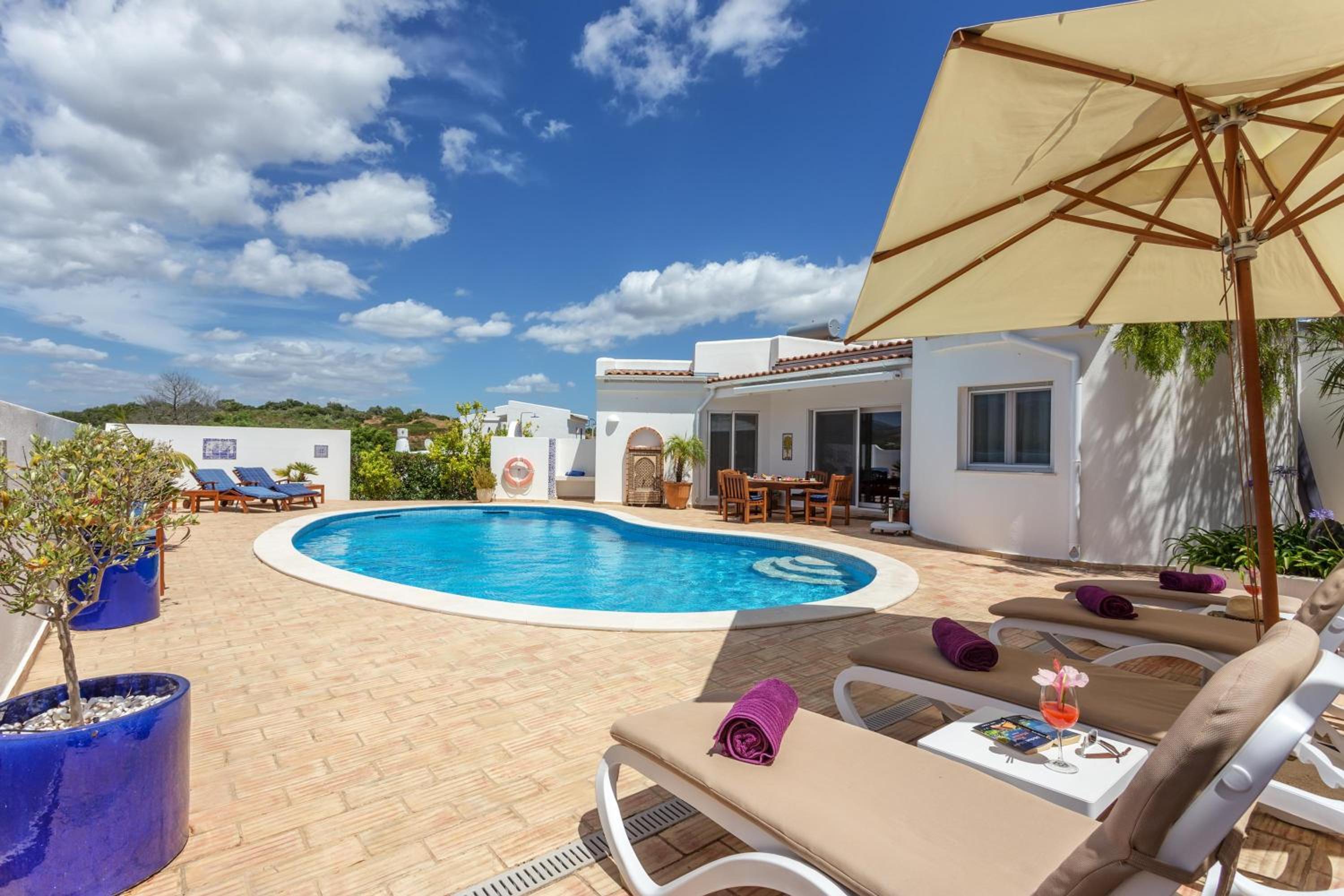 Villa with Garden View - Photo 23