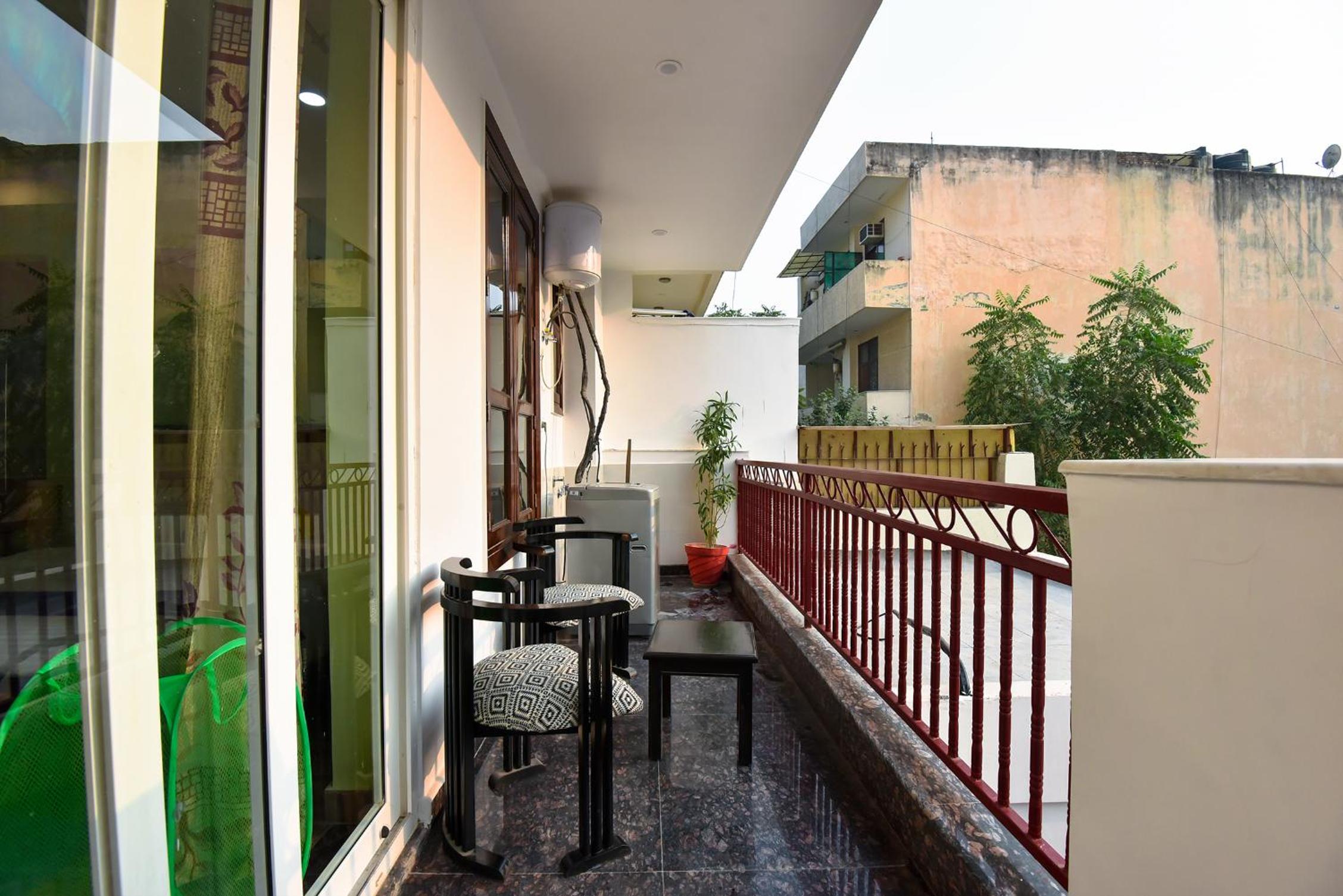 One-Bedroom Apartment - Photo 18