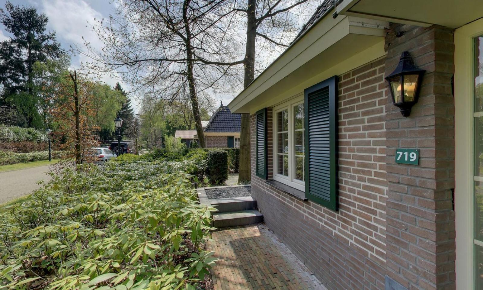 Villa photo 2