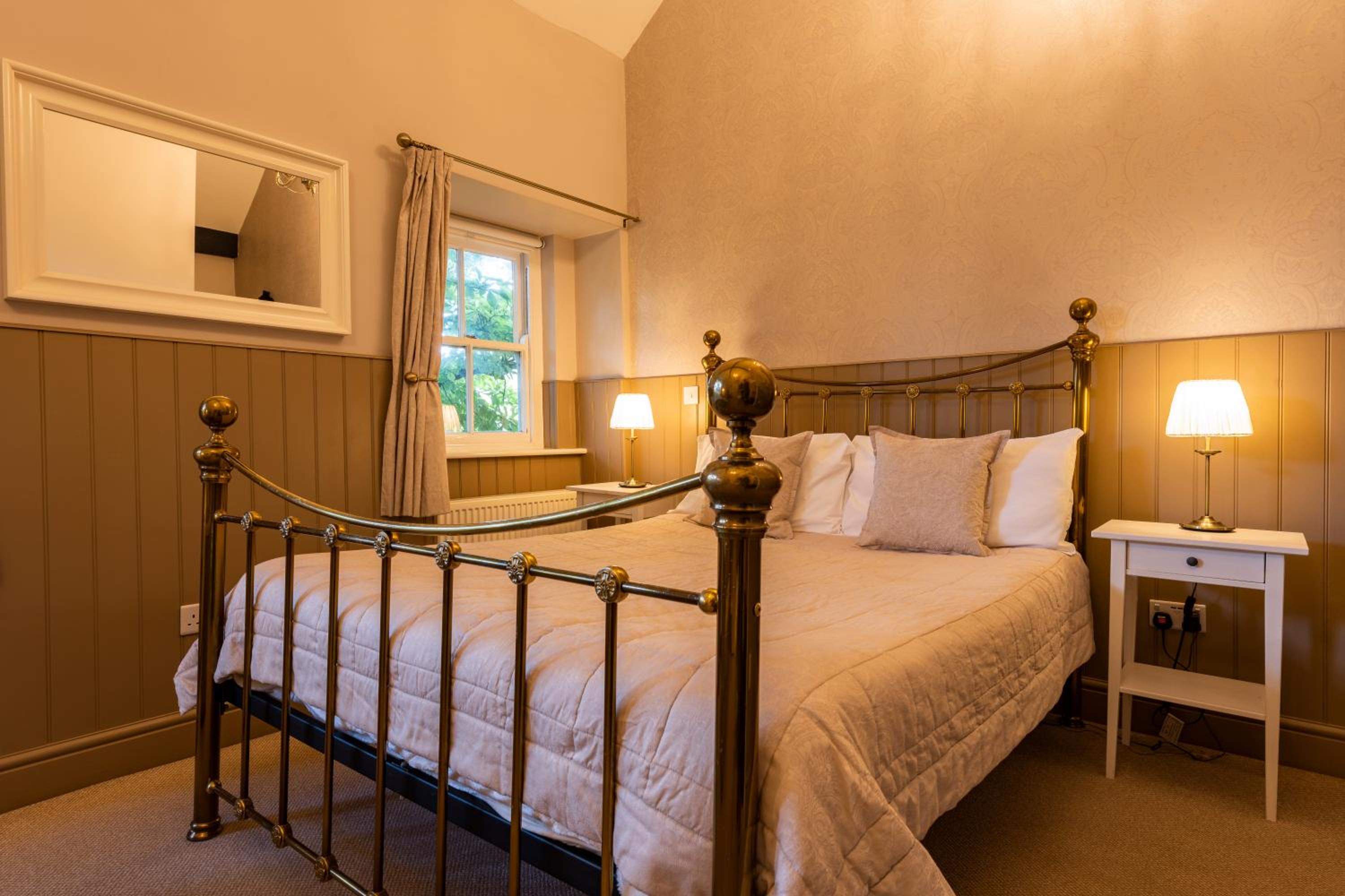 Room 8 photo 2