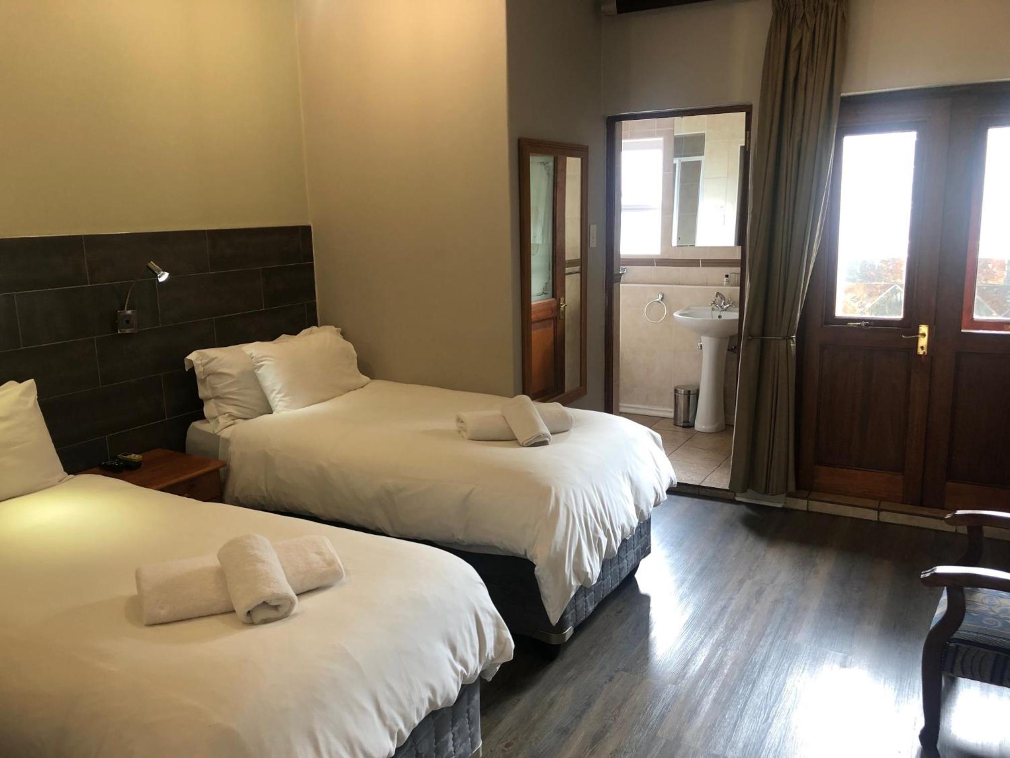 Standard Twin Room photo 1