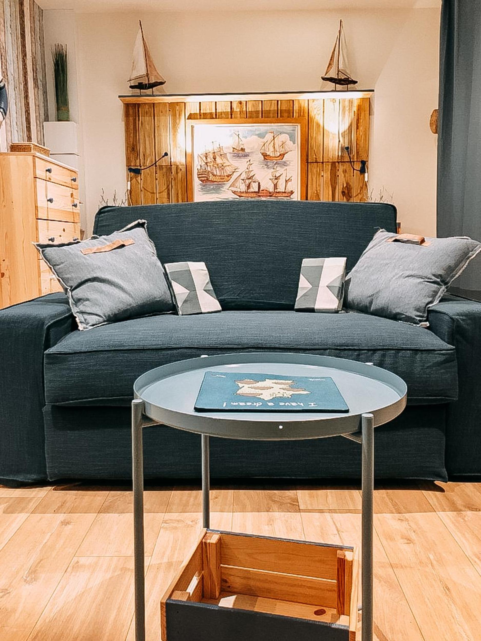 Family Studio - Photo 2