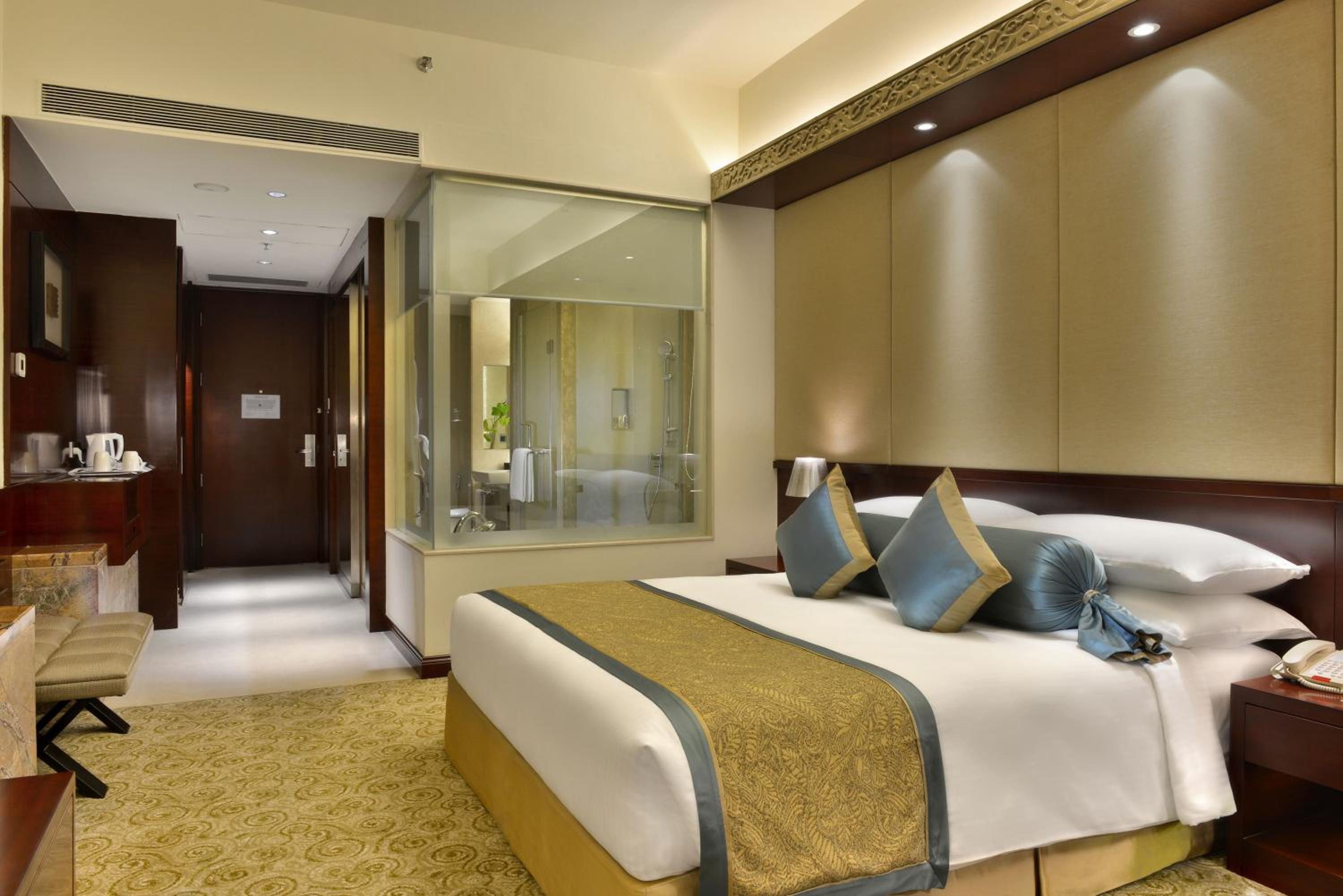 Standard Room -  Smoking - 20% Discount on F&B and 15% on Laundry - Comp Early Check in / Check out (3 hrs Subject to availability) photo 1