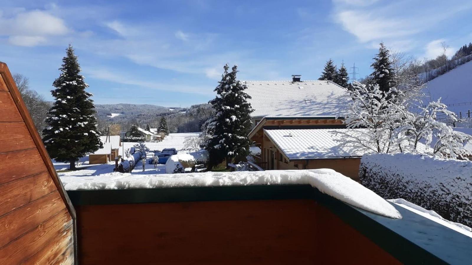 Double Room with Balcony - Photo 14