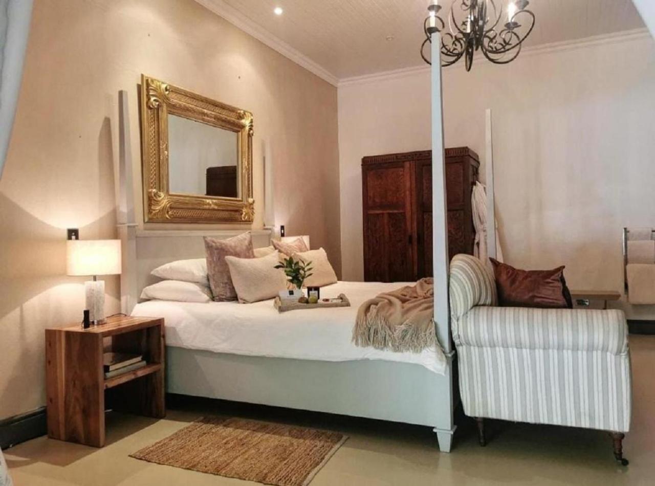 Superior Suite 7 - Photo 3