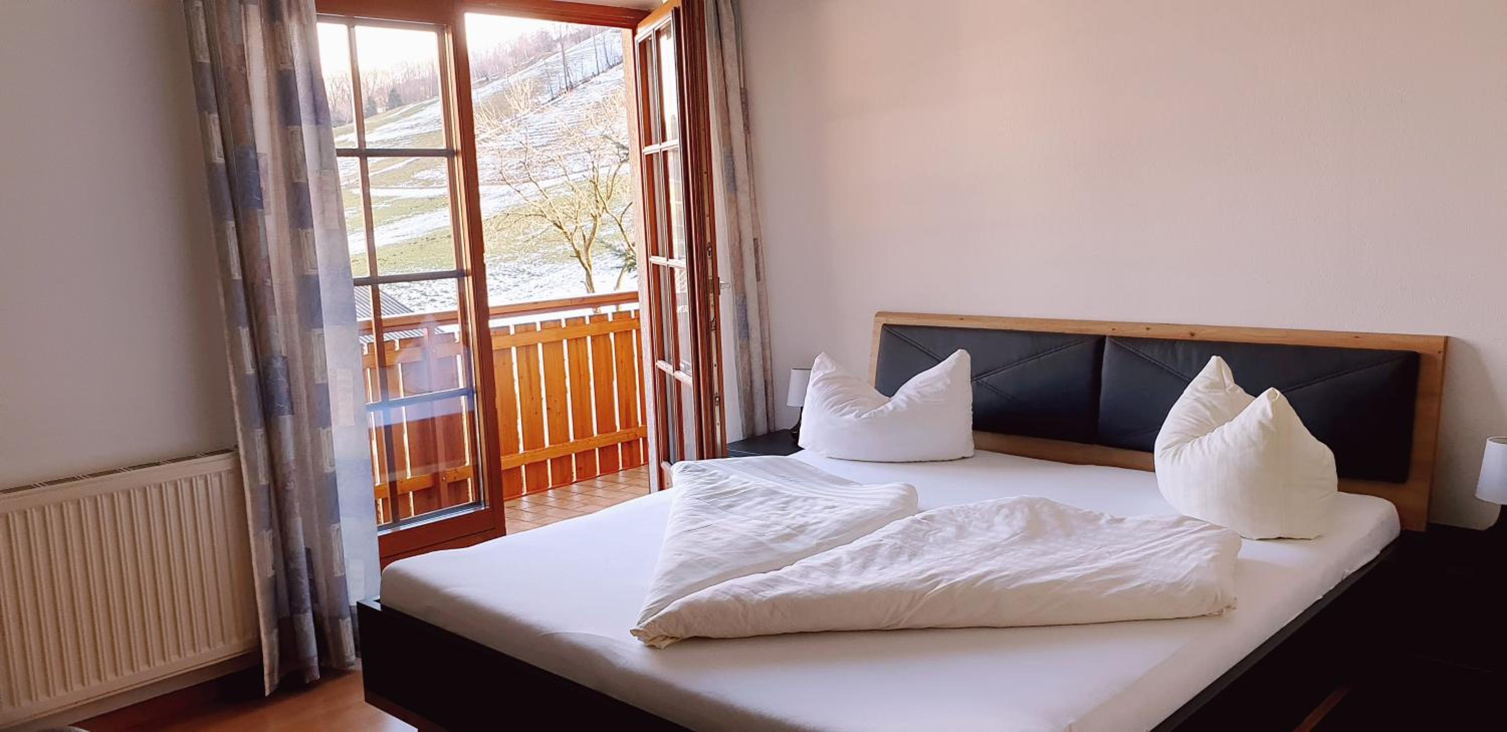 Double Room with Balcony - Annex - Photo 9