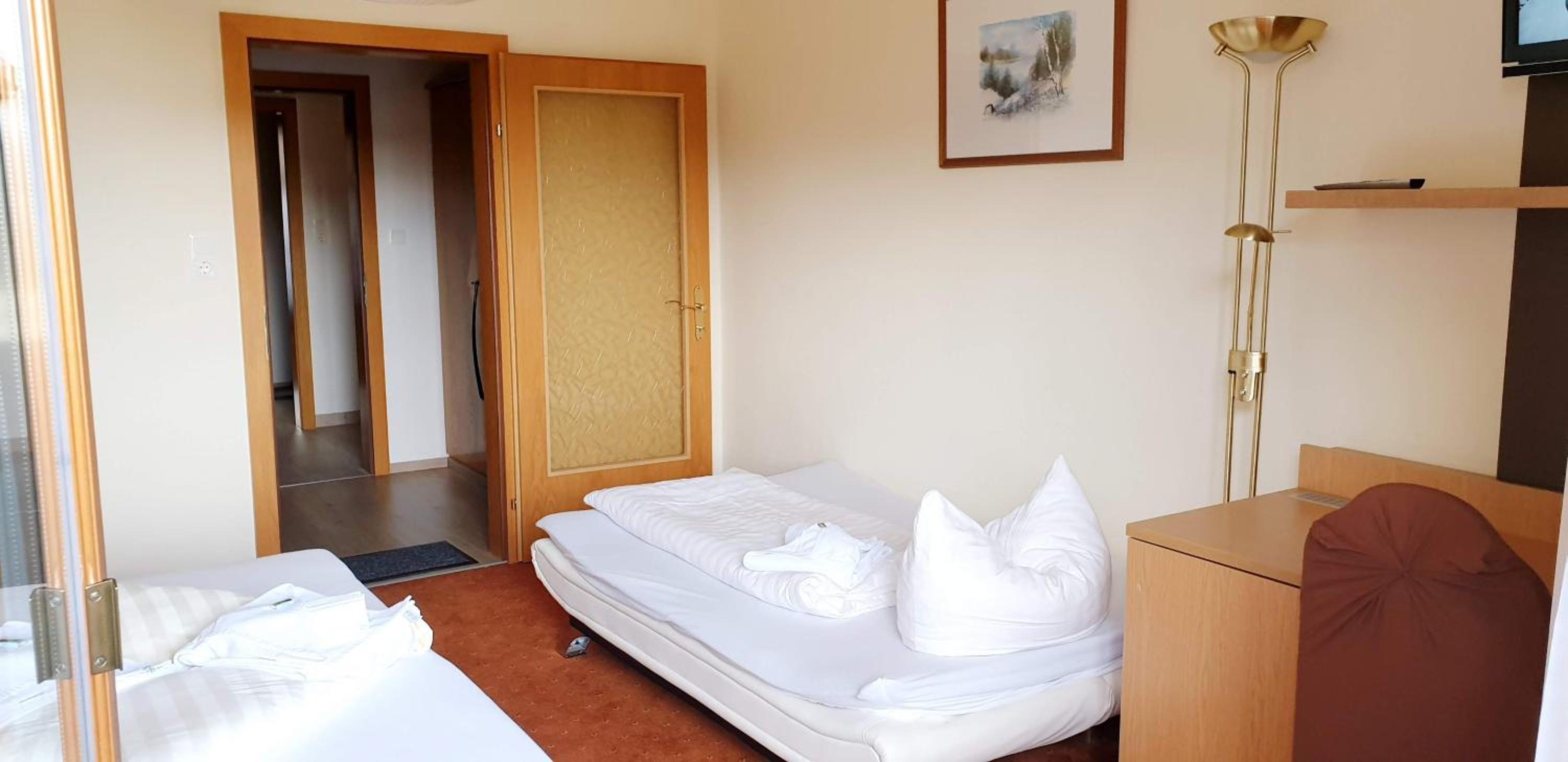 Double Room with Balcony - Photo 1