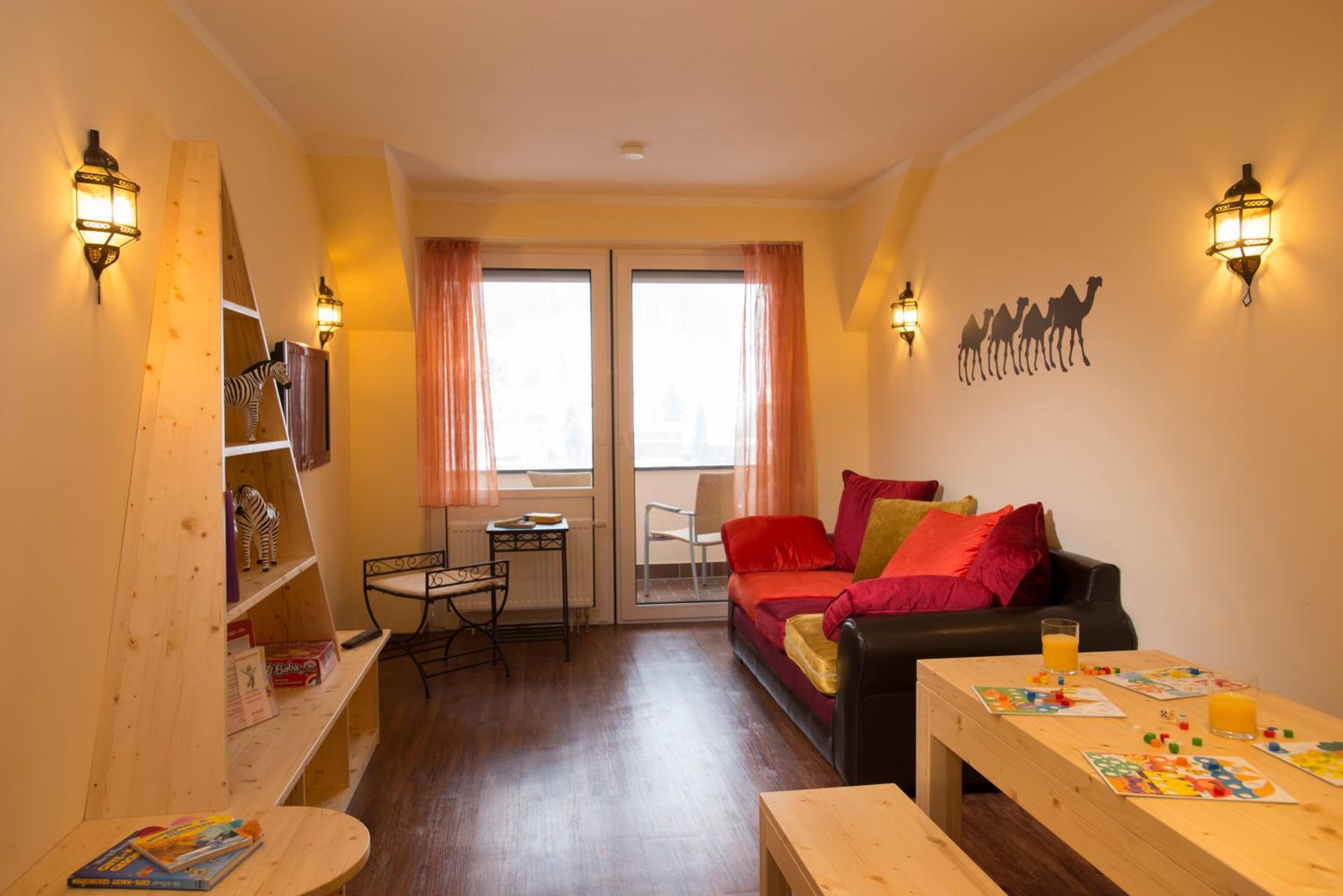 Comfort Three-Bedroom Apartment photo 3