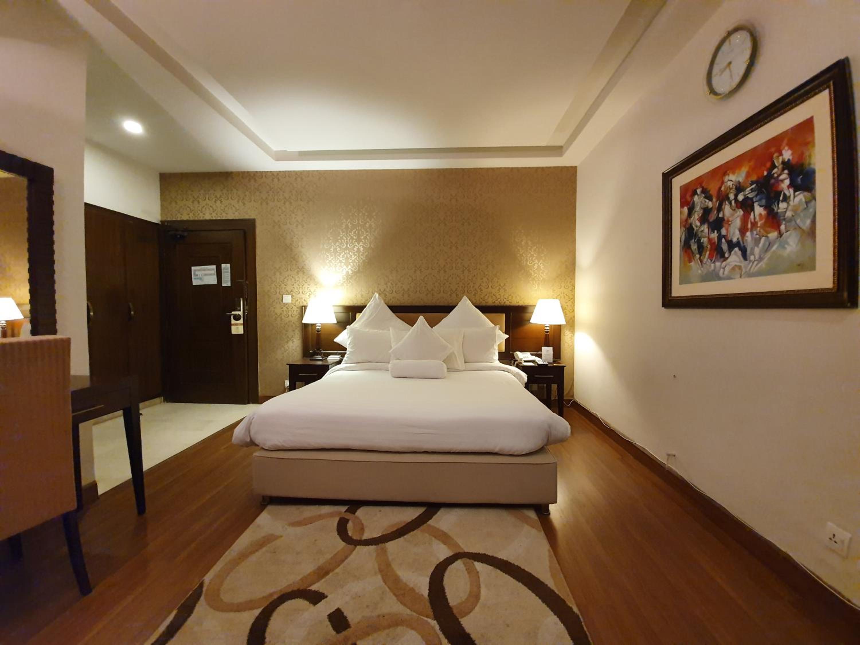 Deluxe Double or Twin Room photo 3