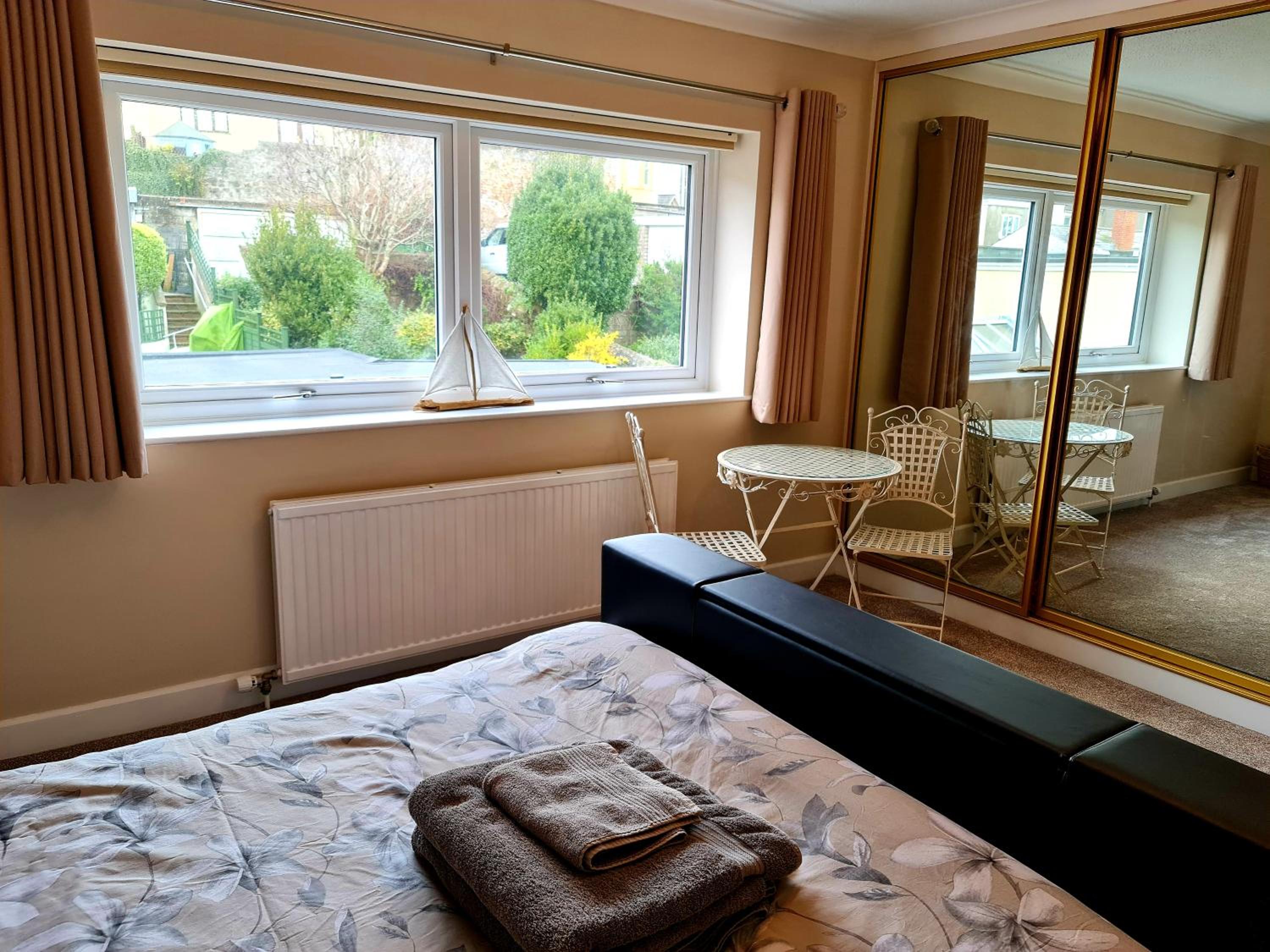 Double Room with Garden View - Photo 3