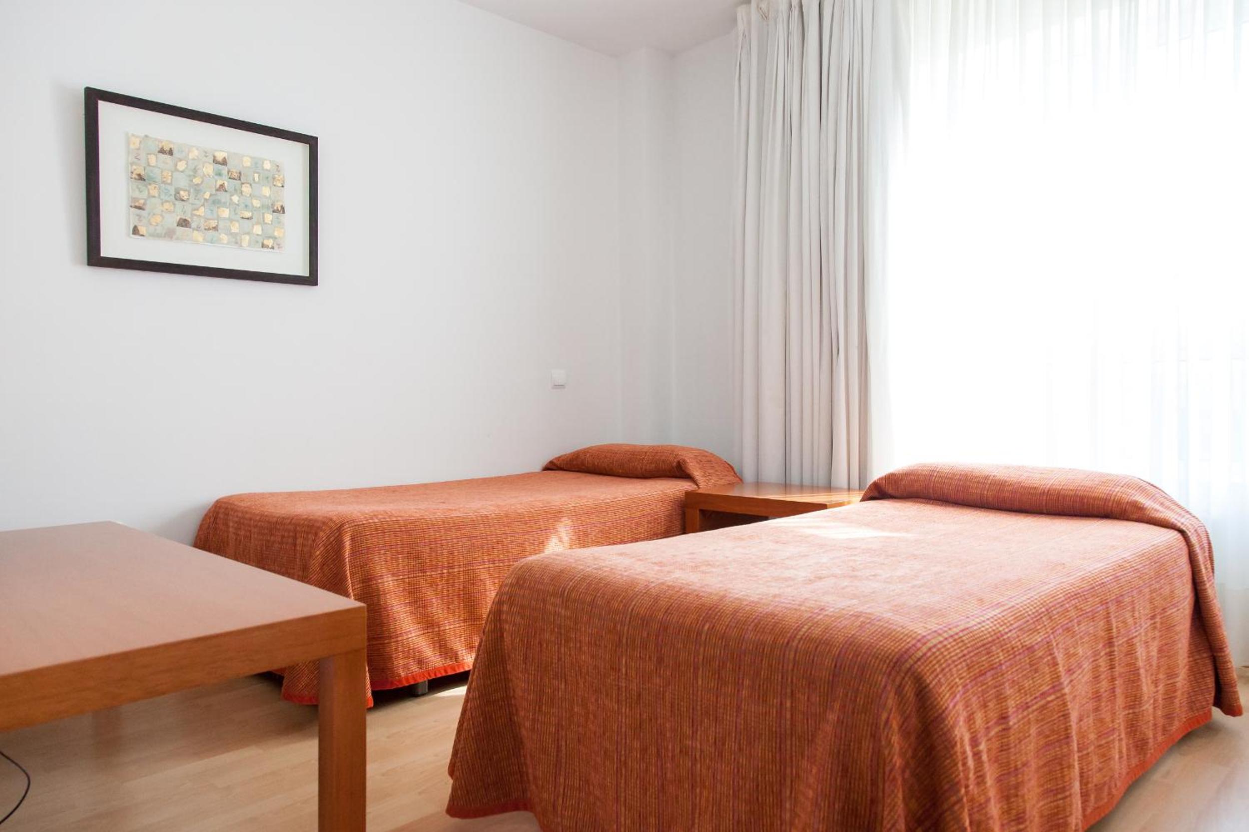 Twin Room - Photo 1