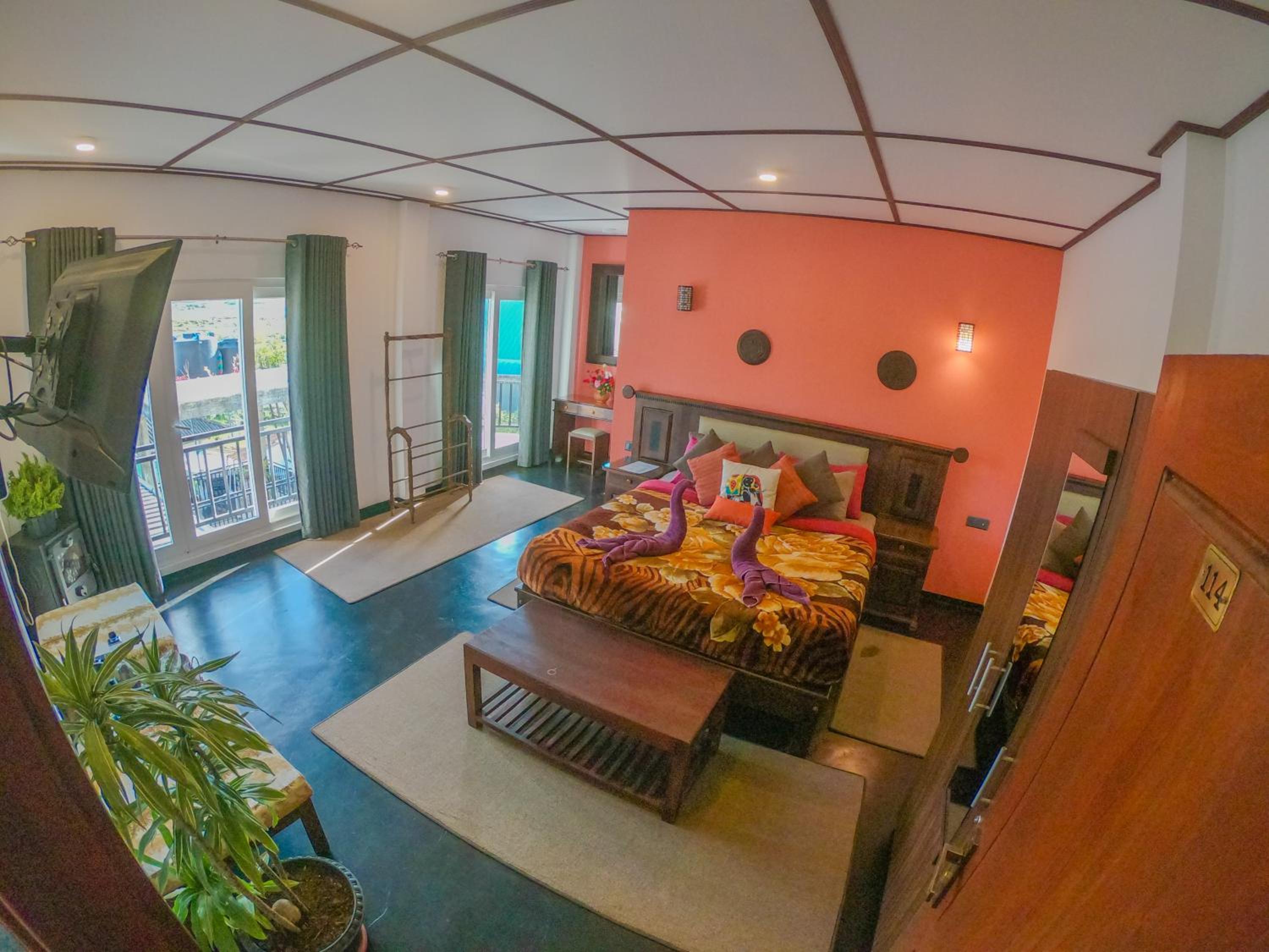 Superior Queen Room