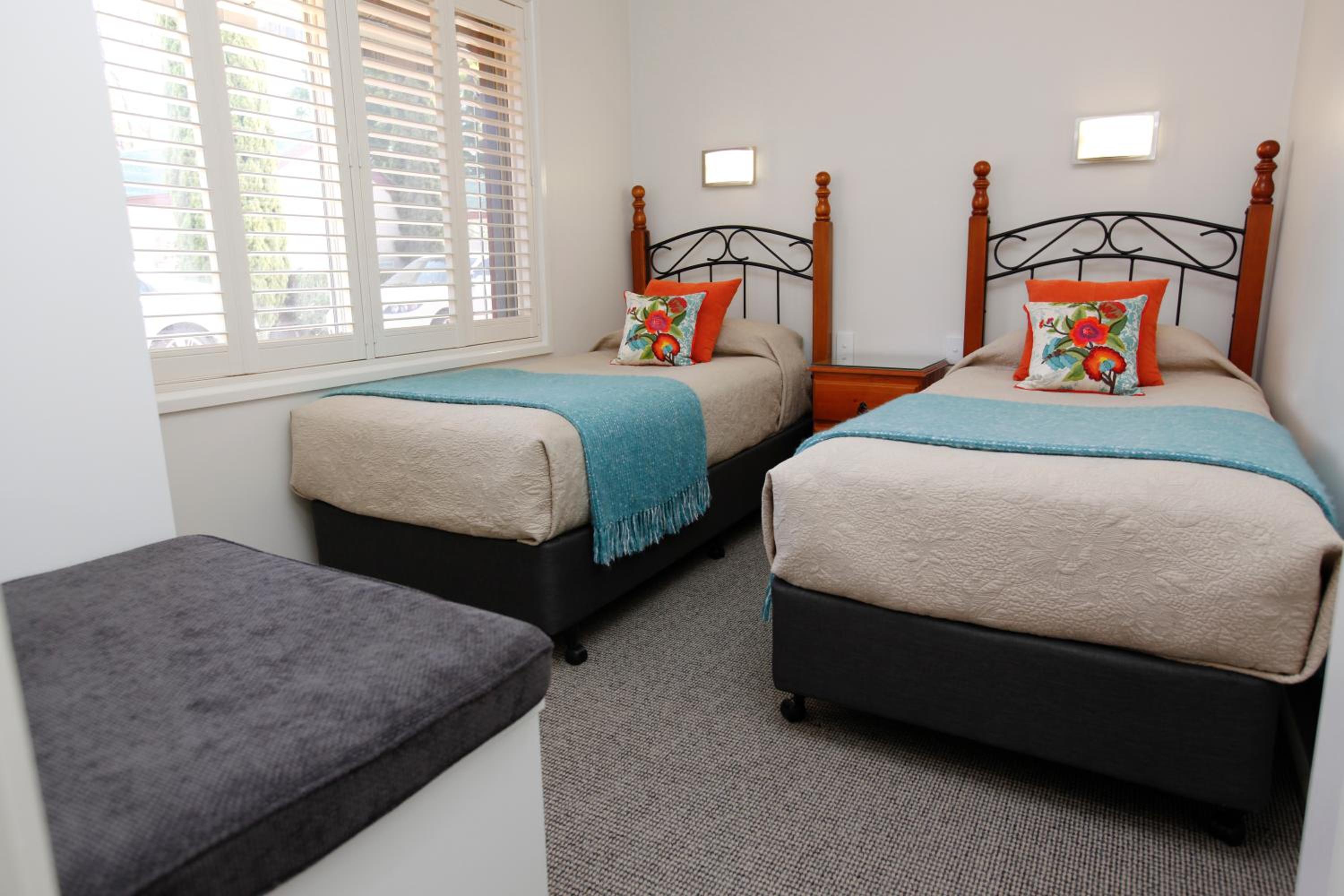 Two-Bedroom Apartment- B photo 2
