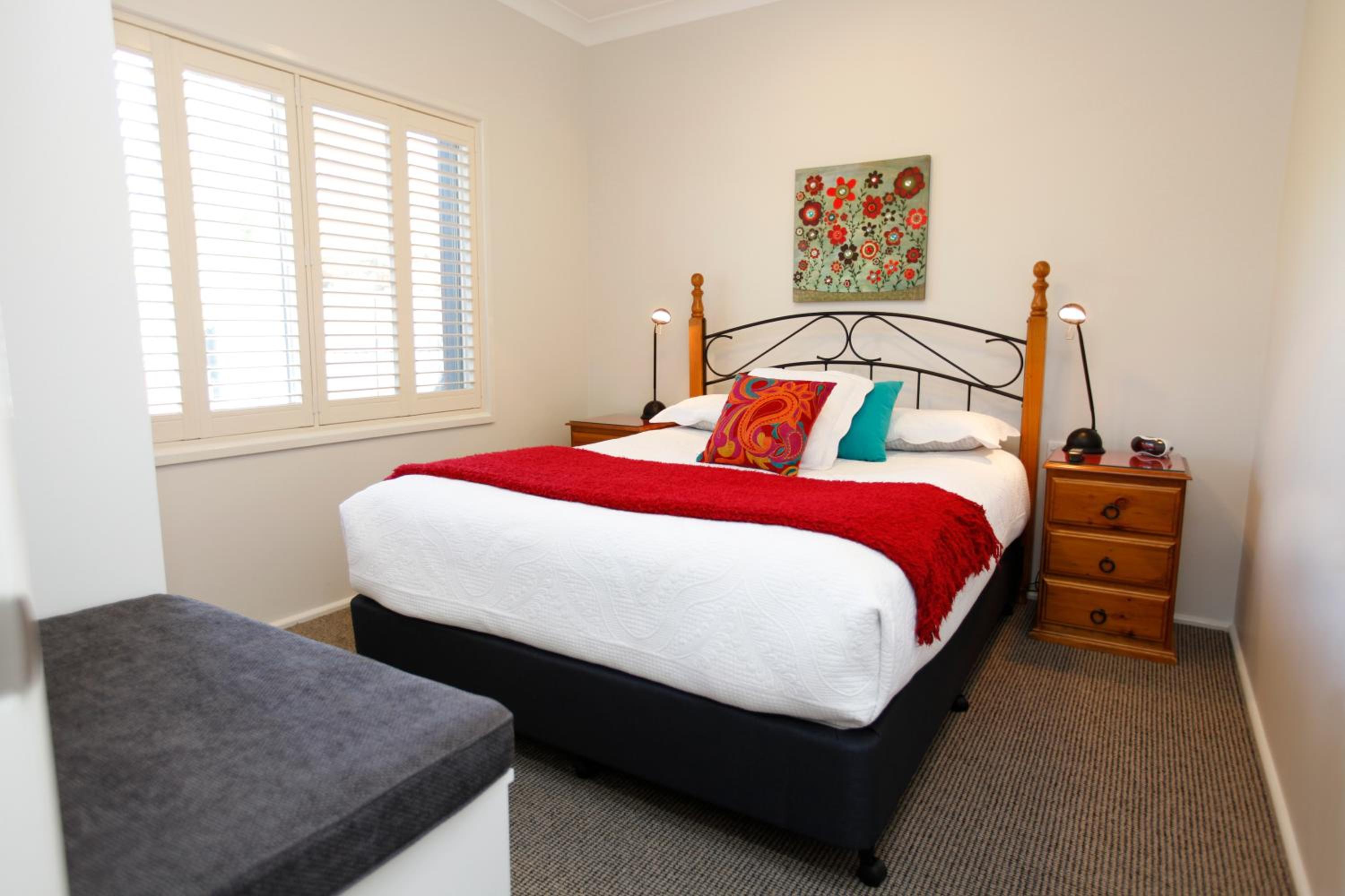 Two-Bedroom Apartment- A photo 3