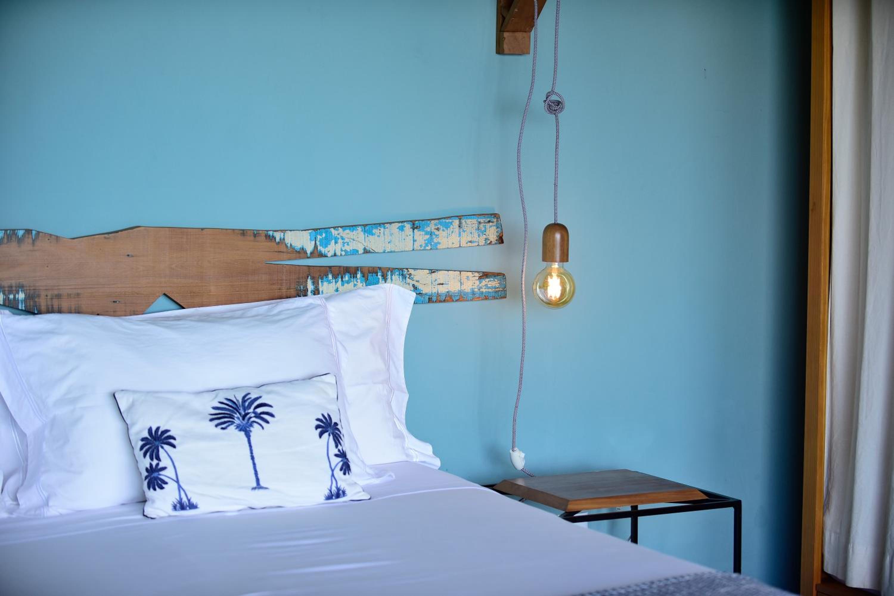 Deluxe Double or Twin Room with Garden and Ocean View photo 3