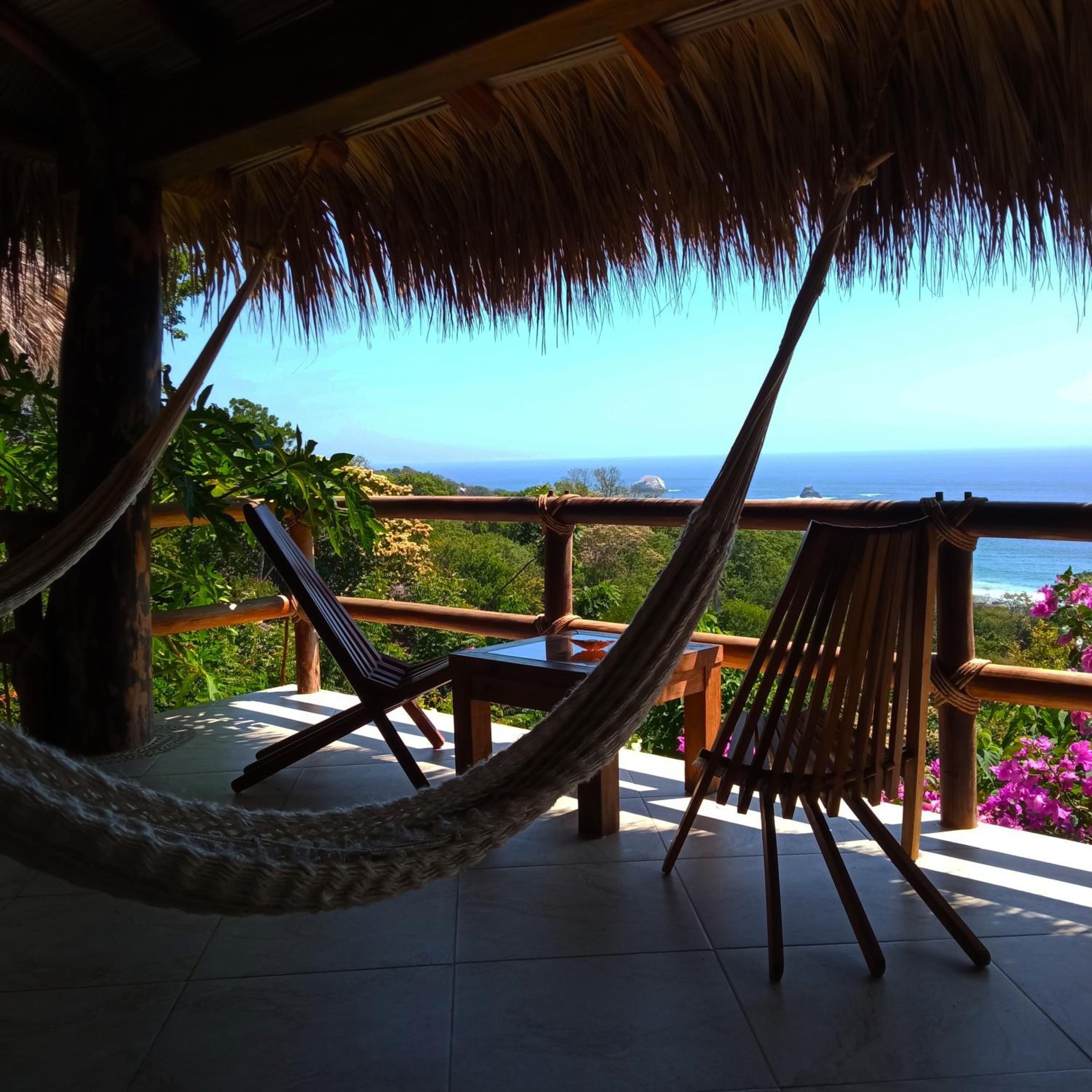 Deluxe Suite with Sea View - Photo 2