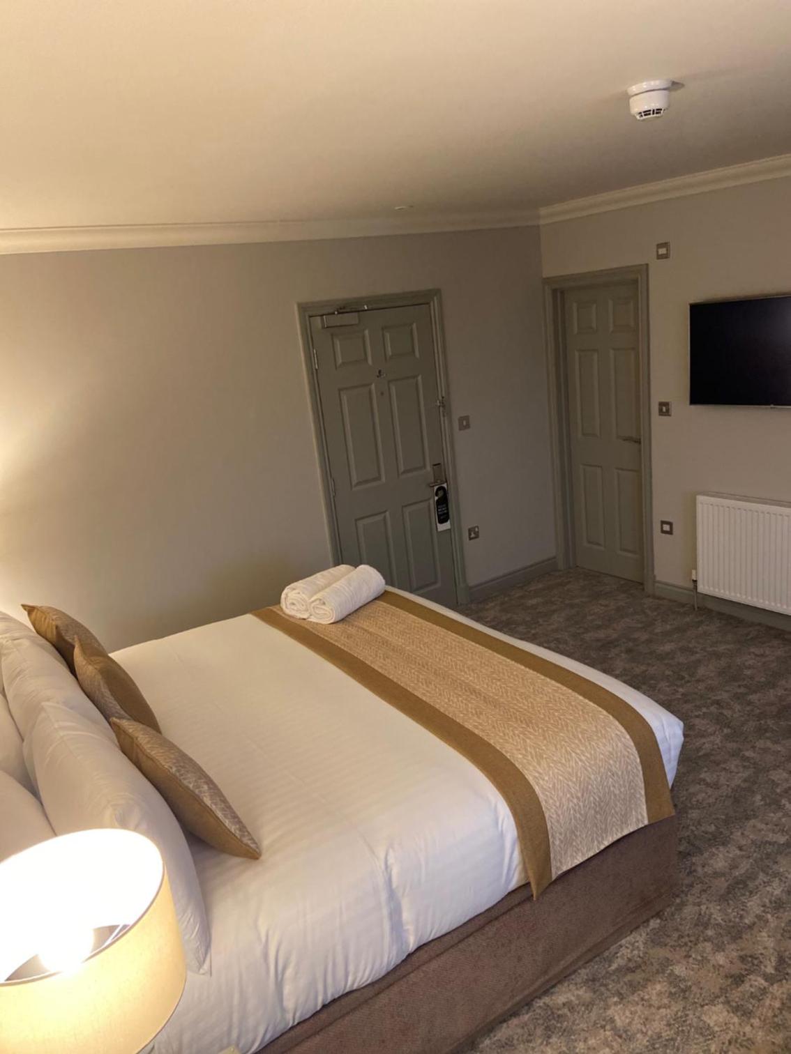 Superior King Room - Photo 3