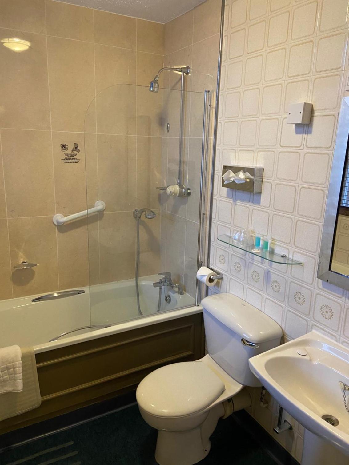 Standard Double Room - Photo 5