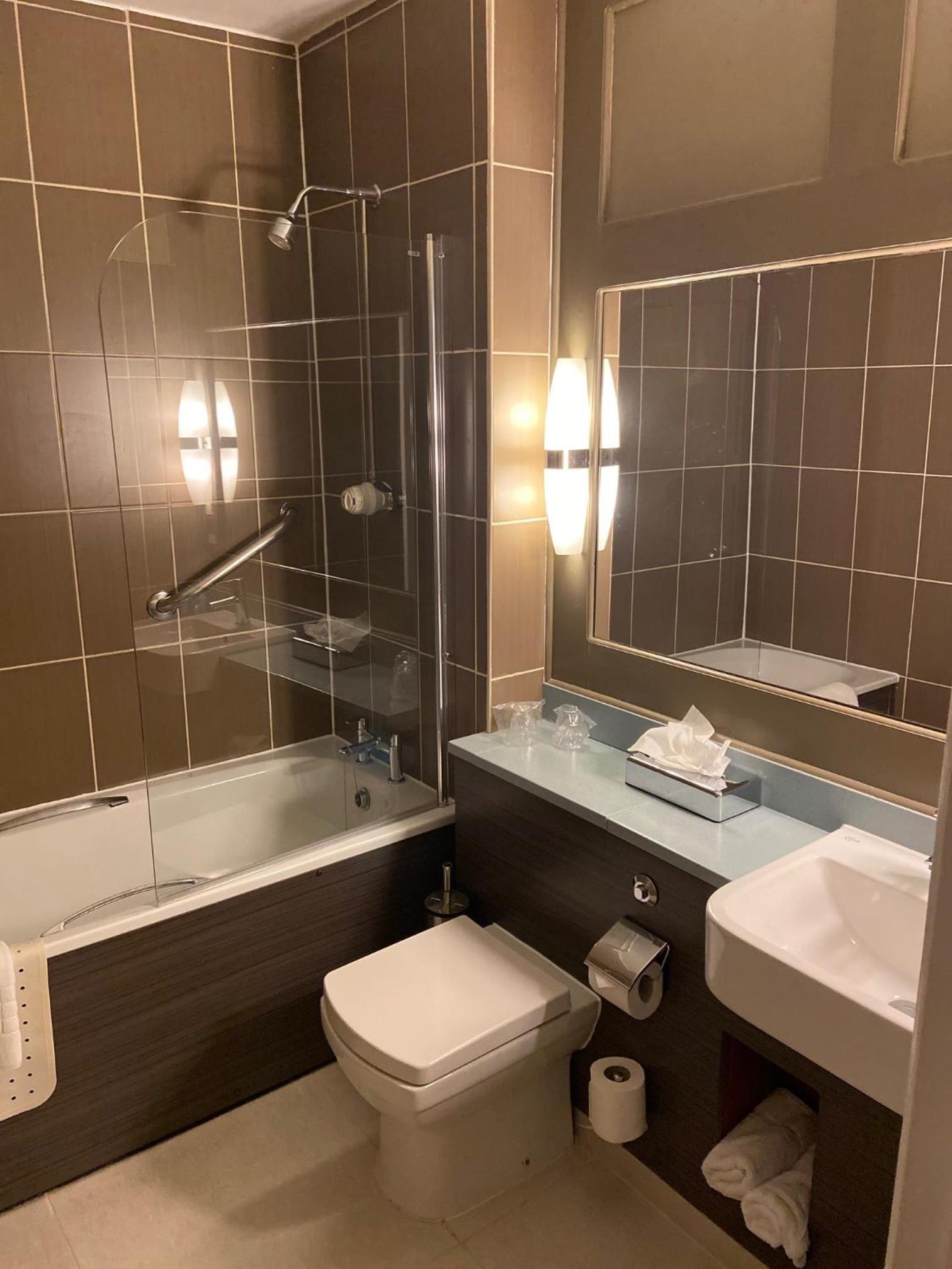 Executive Double Room - Photo 7