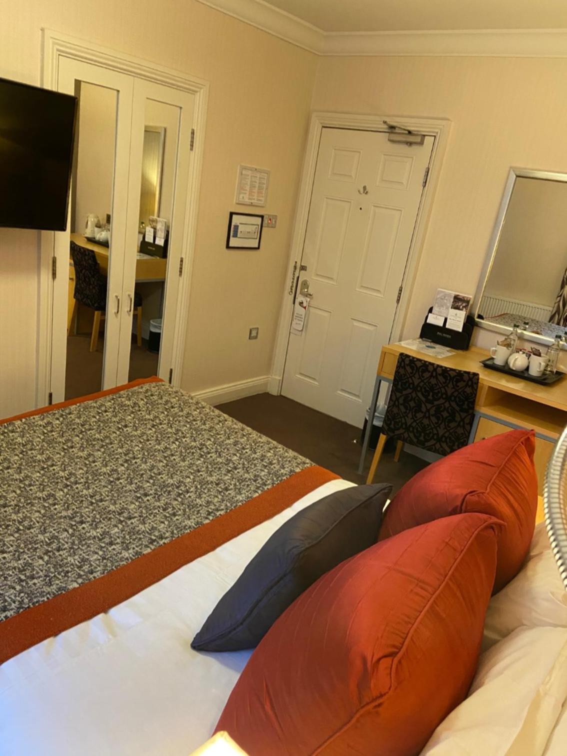 Executive Double Room - Photo 8