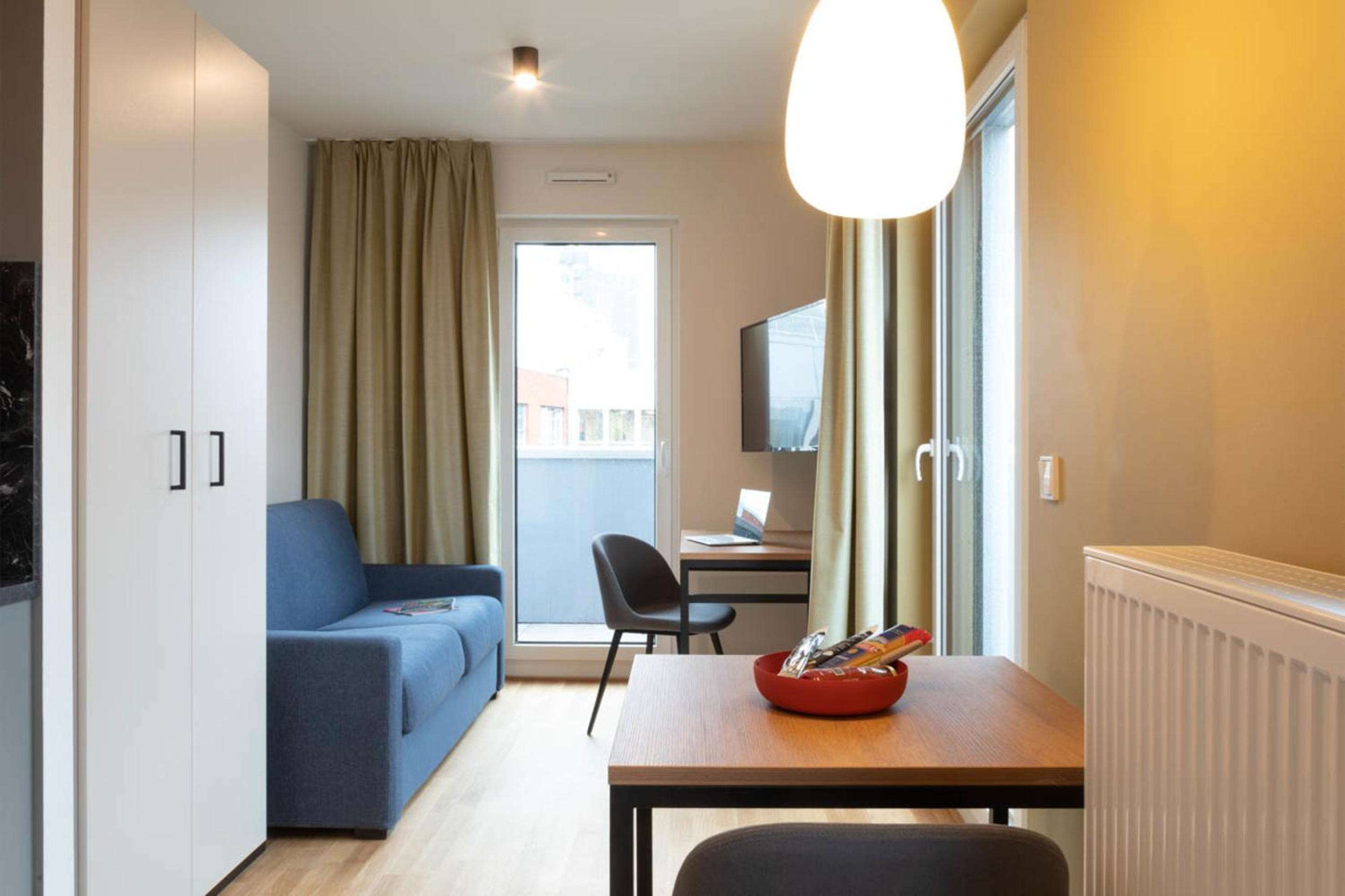 Apartment S - Queen bed and terrace - Photo 16