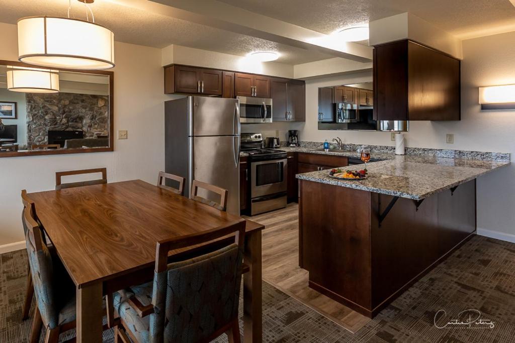 Three-Bedroom Suite - Sea View
