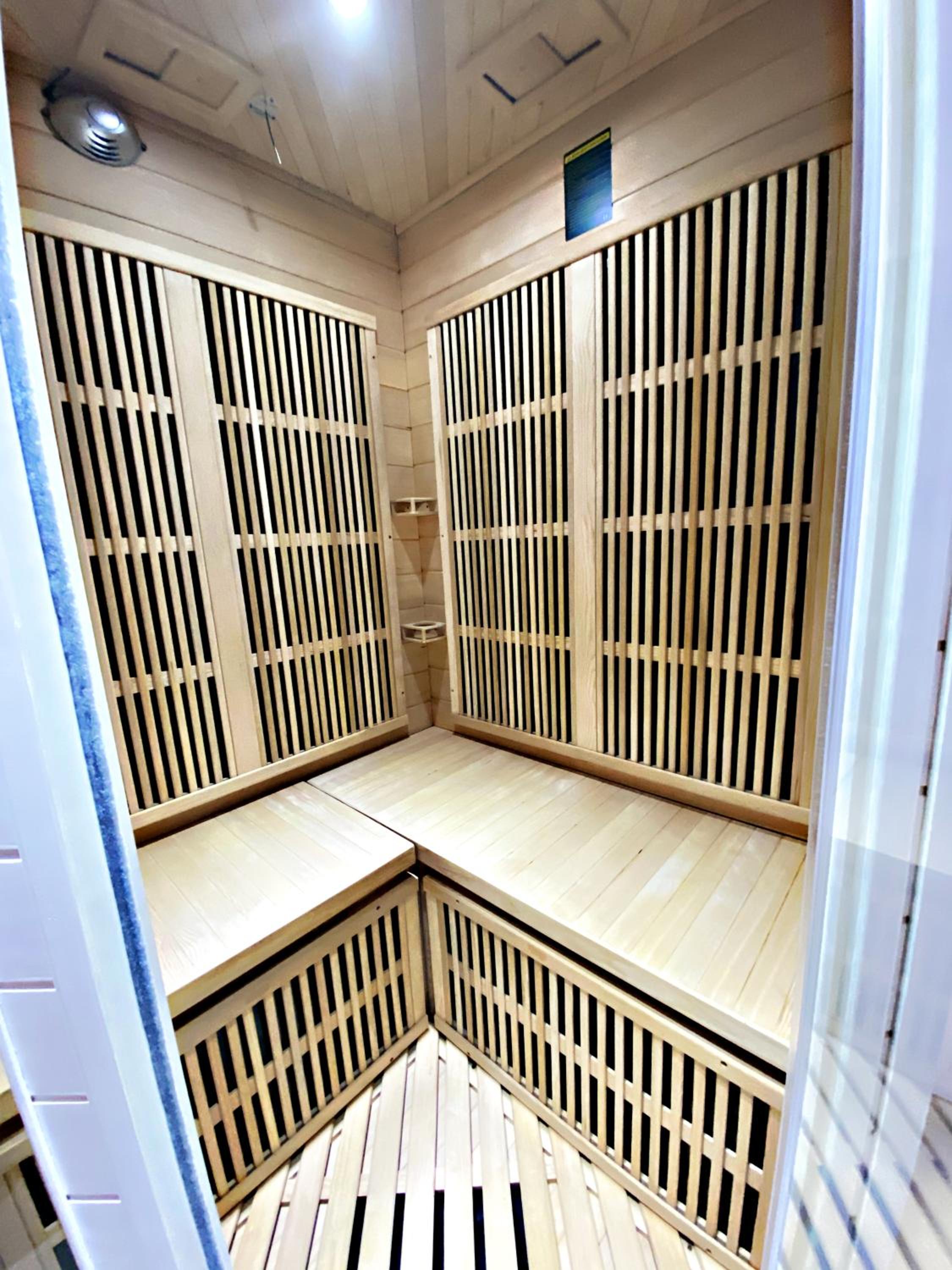 King Room with Spa Bath - Photo 5