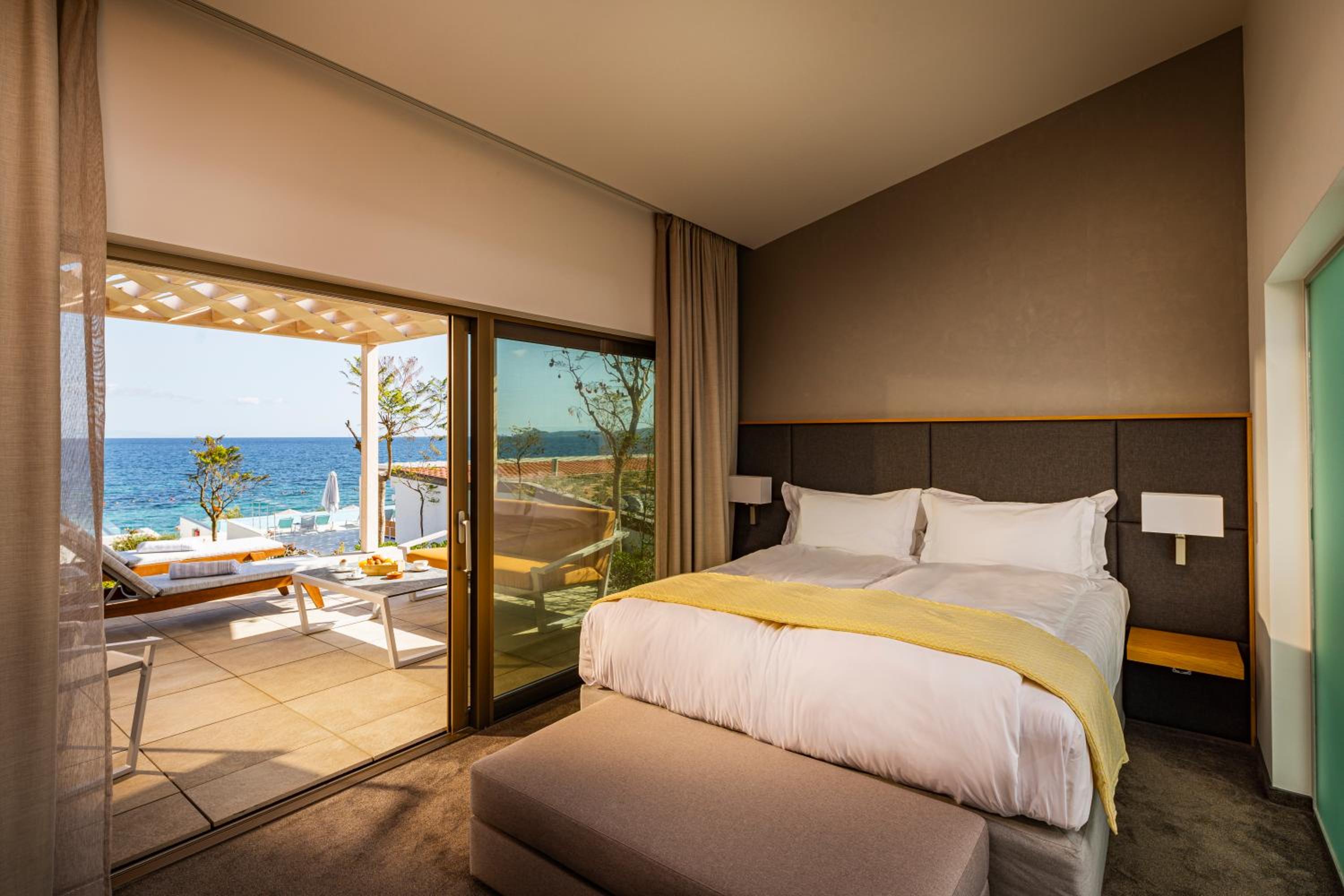 Deluxe Bungalow with Sea View