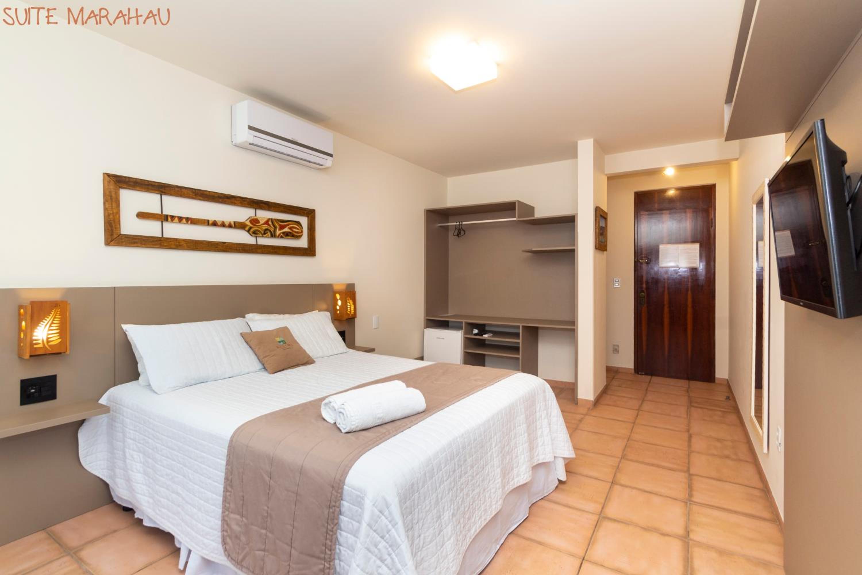 Deluxe Suite Front Ocean View with Balcony