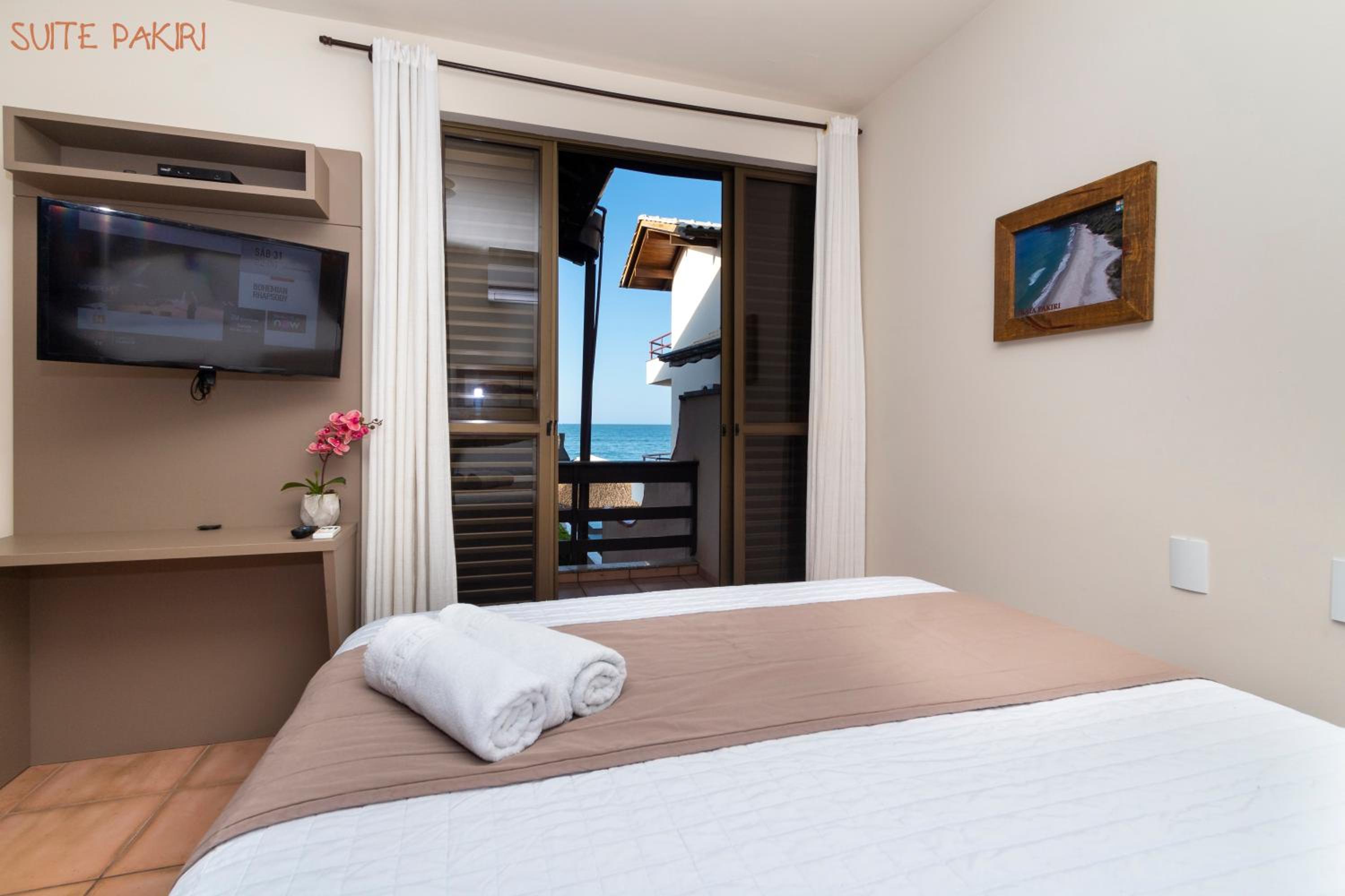 Deluxe Double Room with Side Sea View