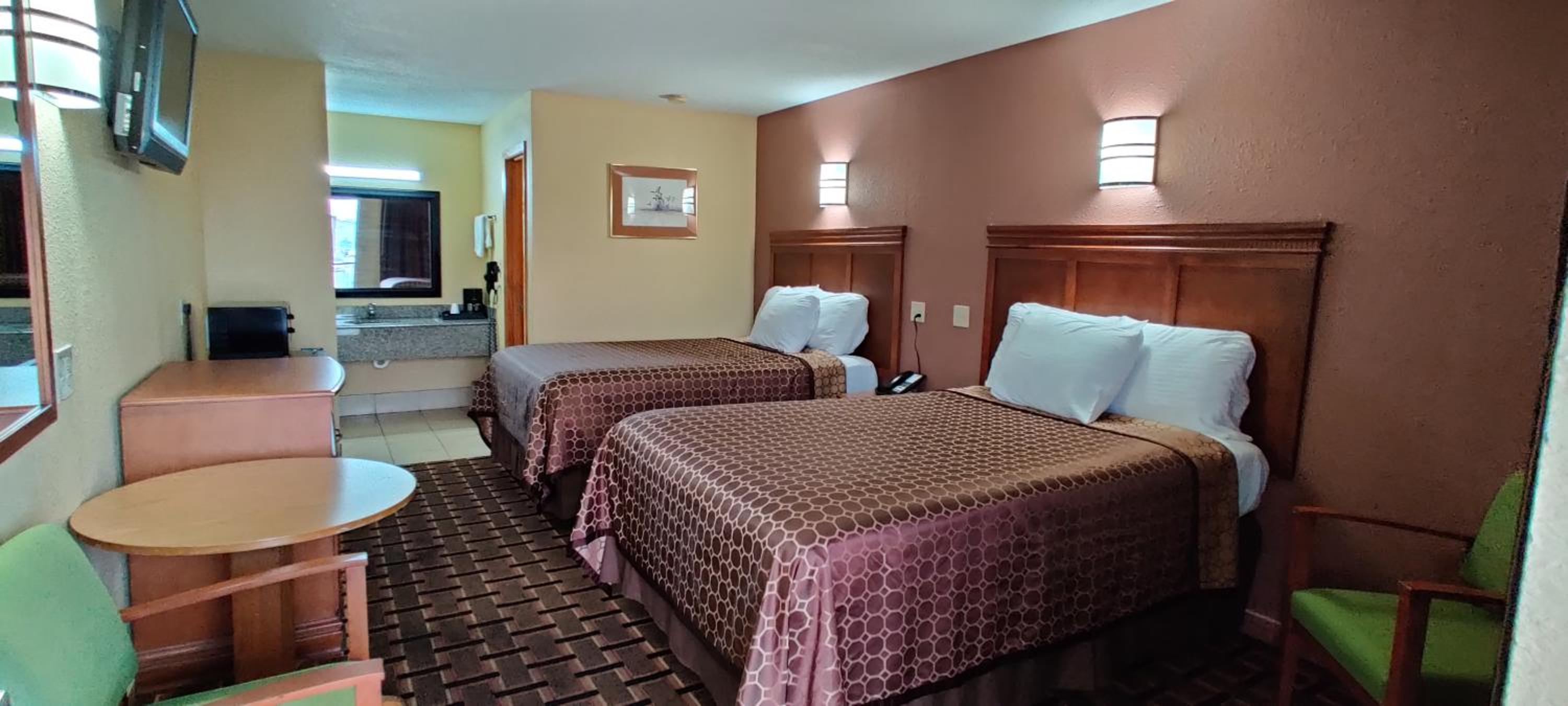 Standard Double Room - Photo 7