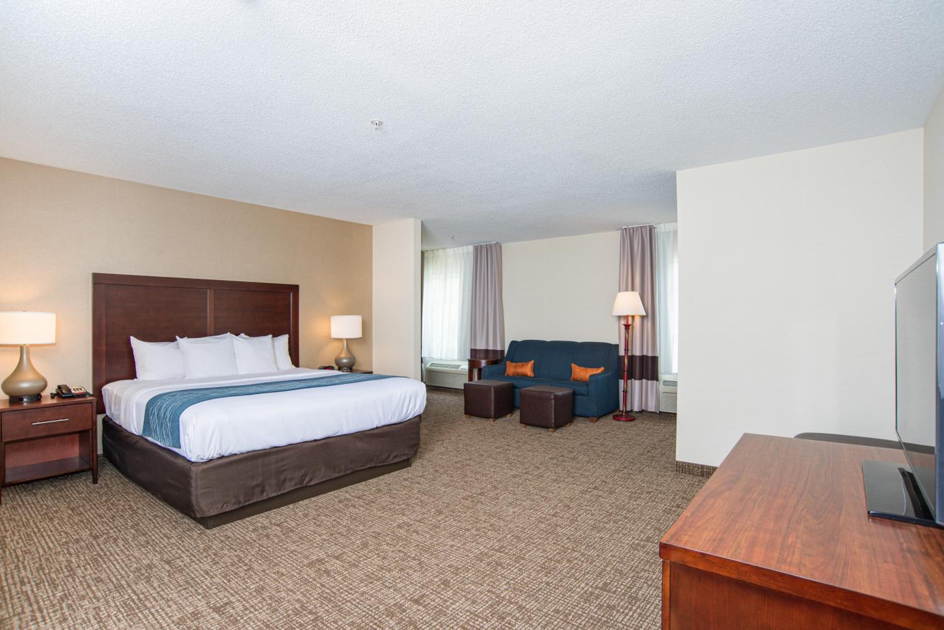 King Room - Non-Smoking - Photo 1