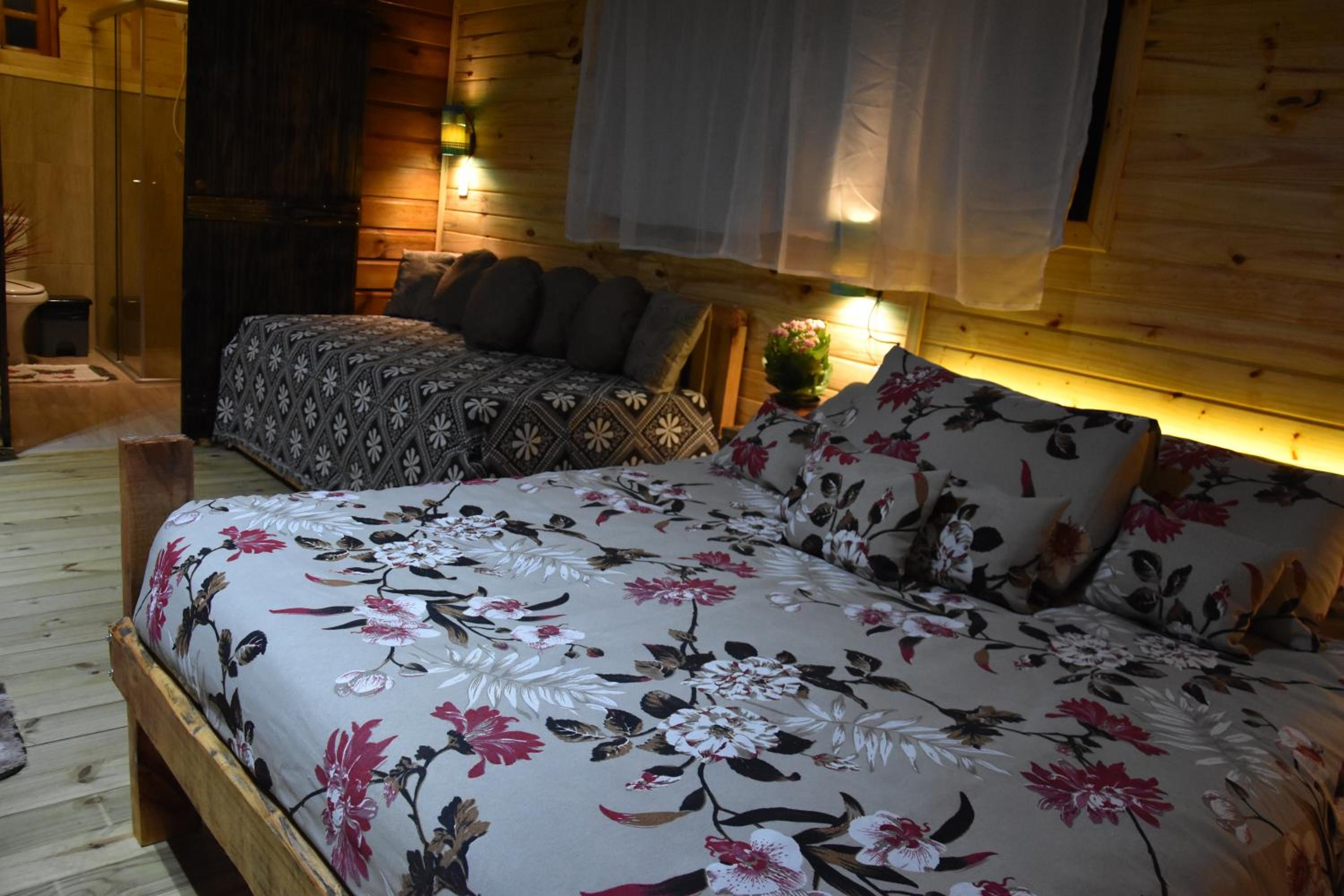 Double Room with Mountain View - Photo 23