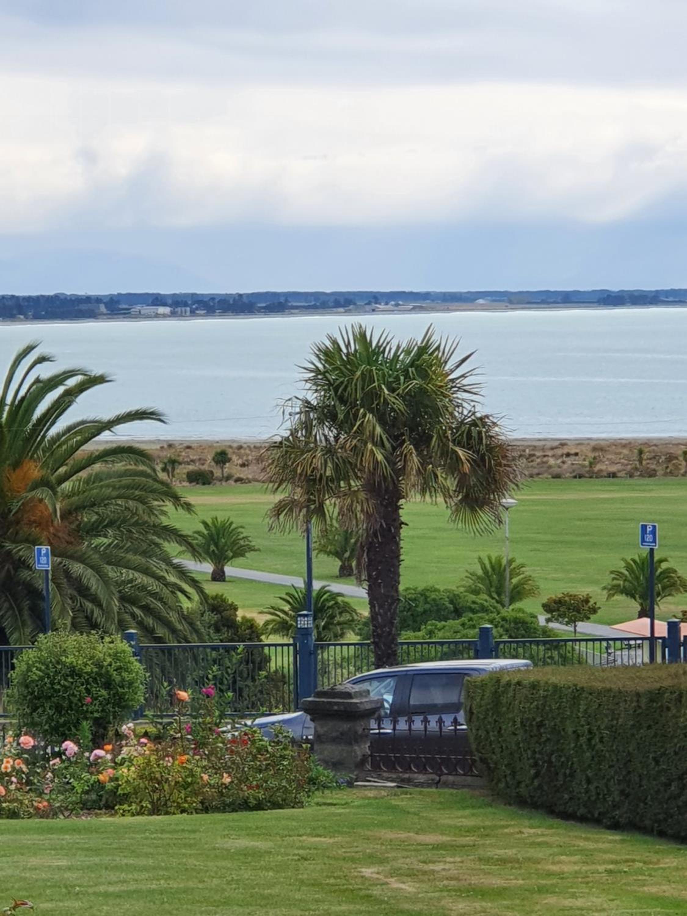 Apartment with Sea View photo 3