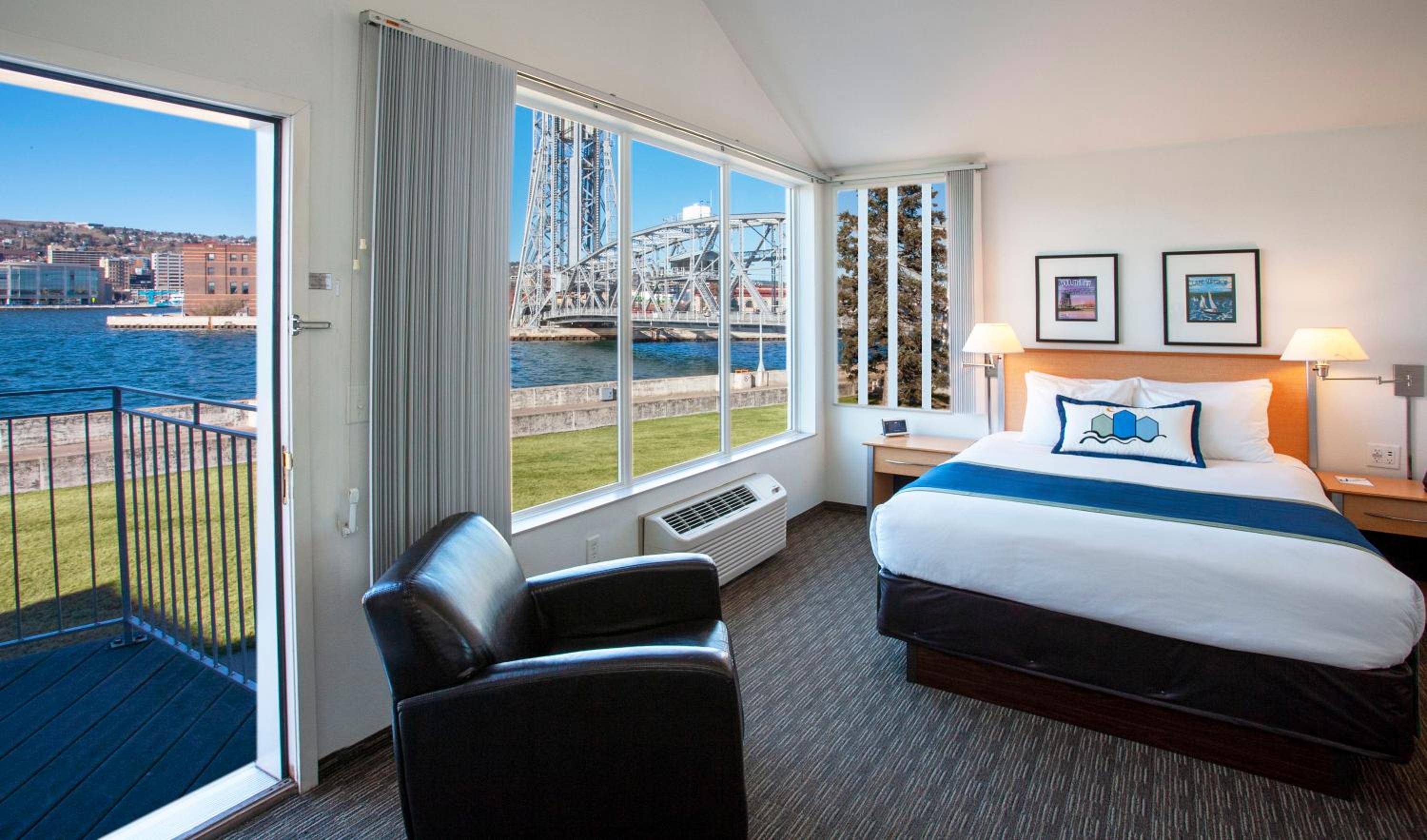 Junior Suite with Bridge View